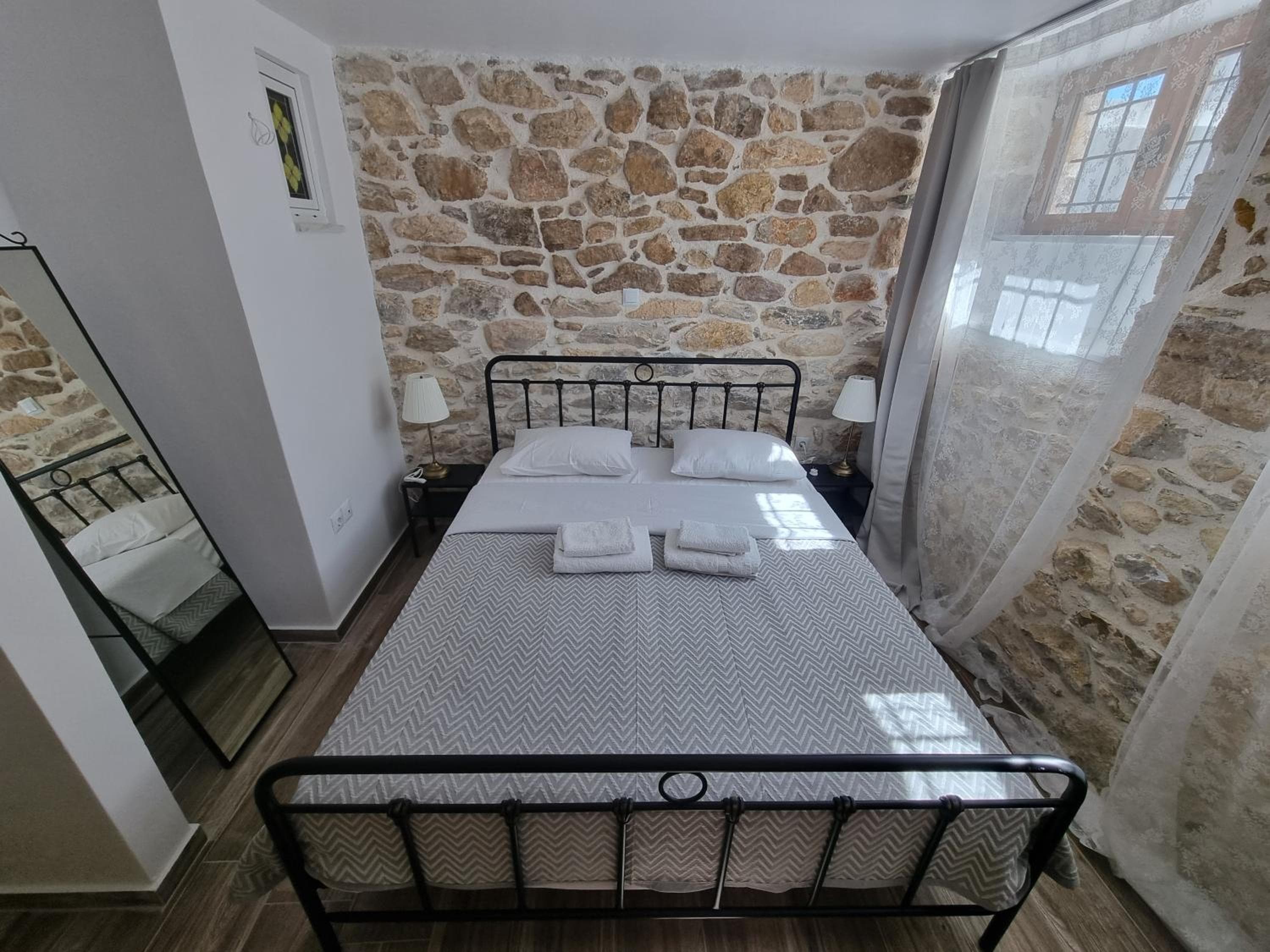 Hall Apartments & Rooms - by Avelink, Spáta, photo 2