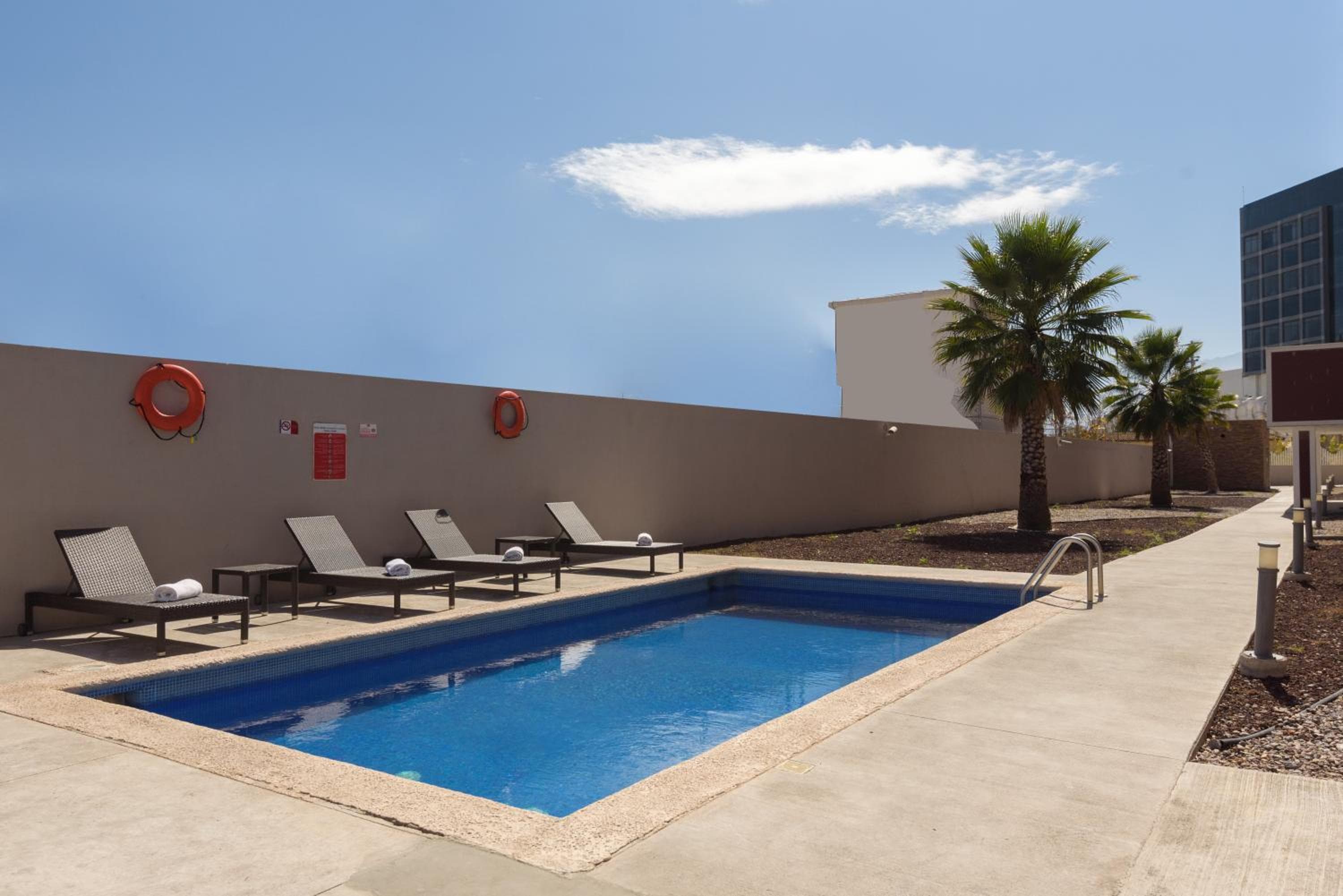 Extended Suites Tijuana Macroplaza, Tijuana, photo 3