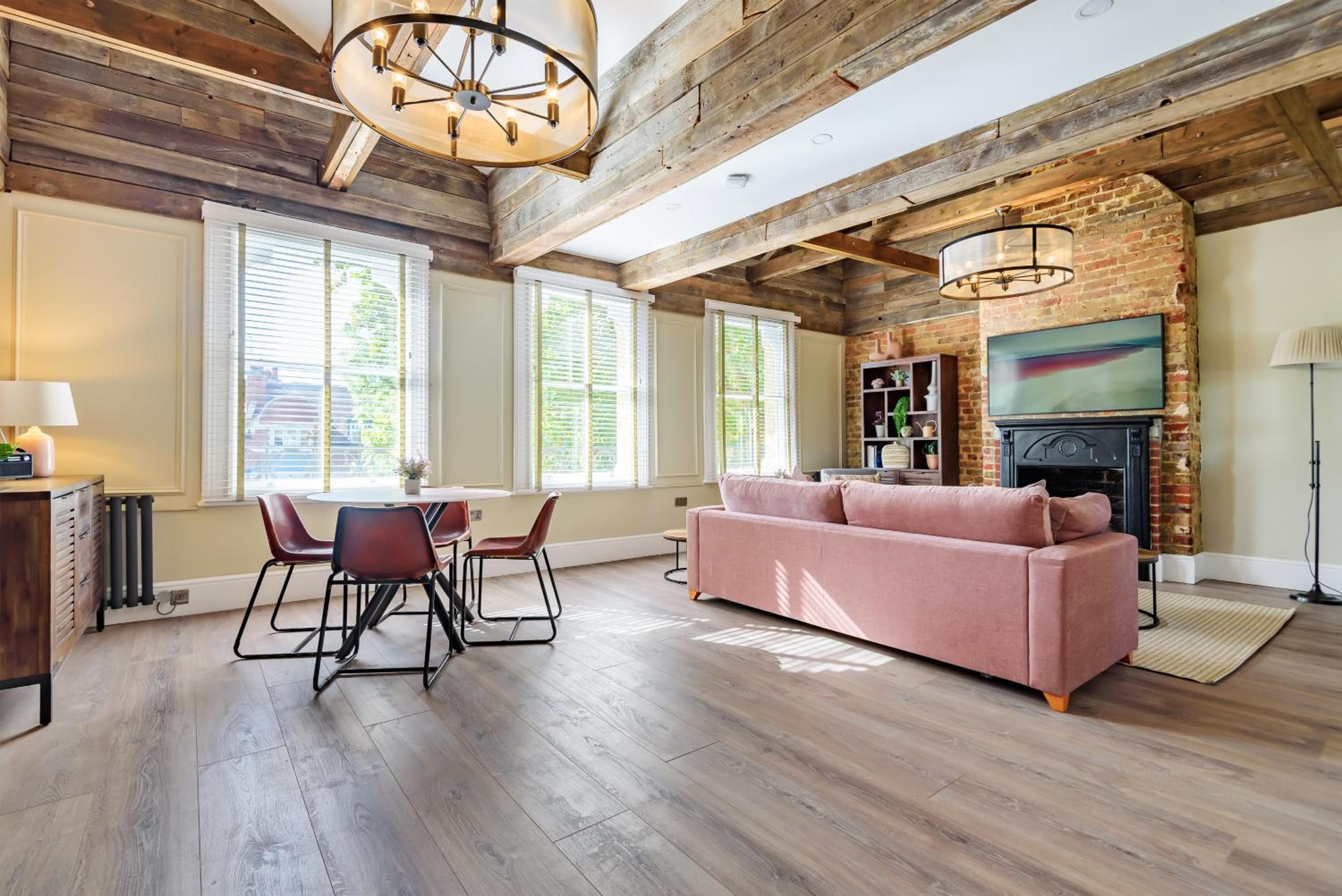 Oak & Poppy Apartments, London, photo 3