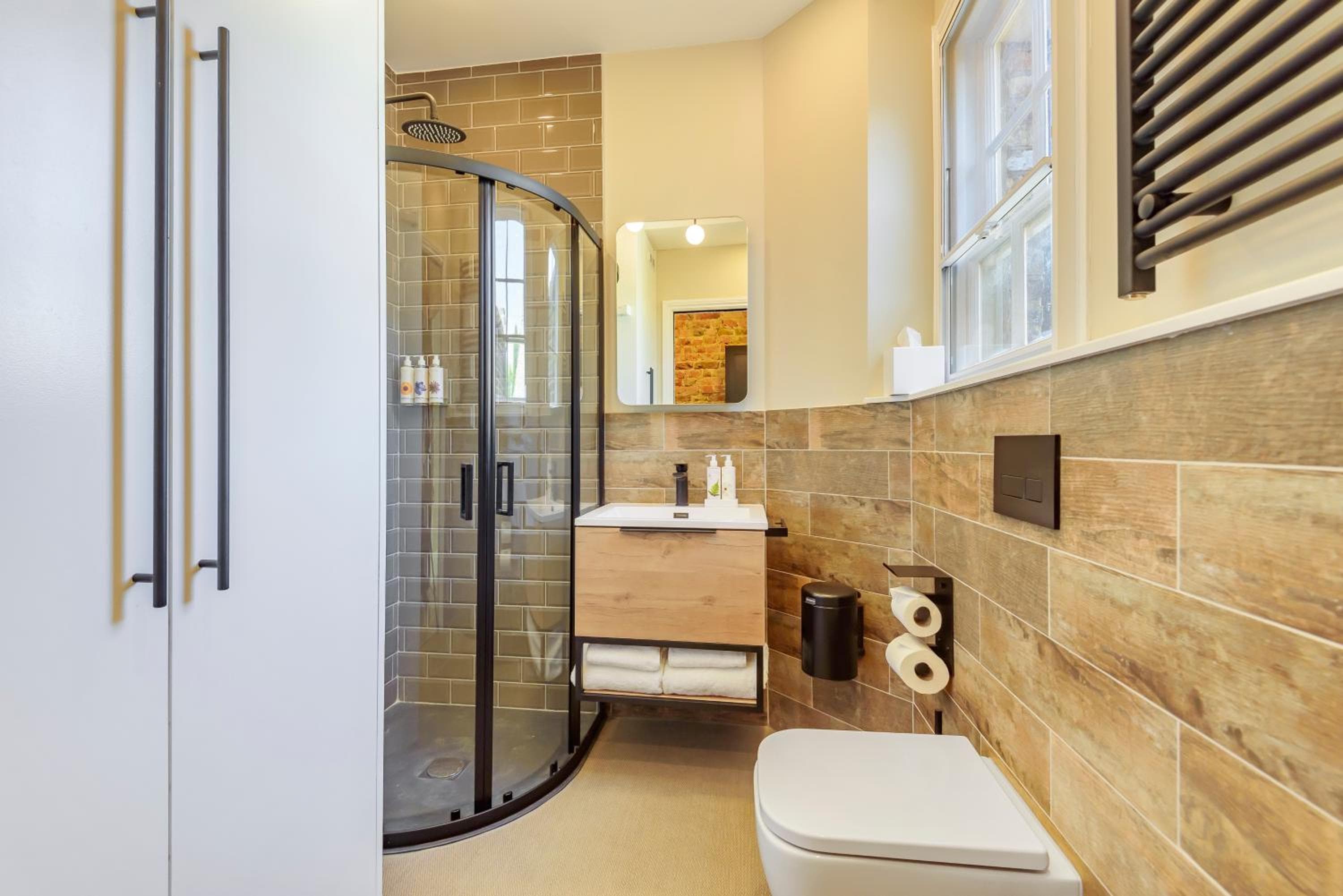 Oak & Poppy Apartments, London, photo 5