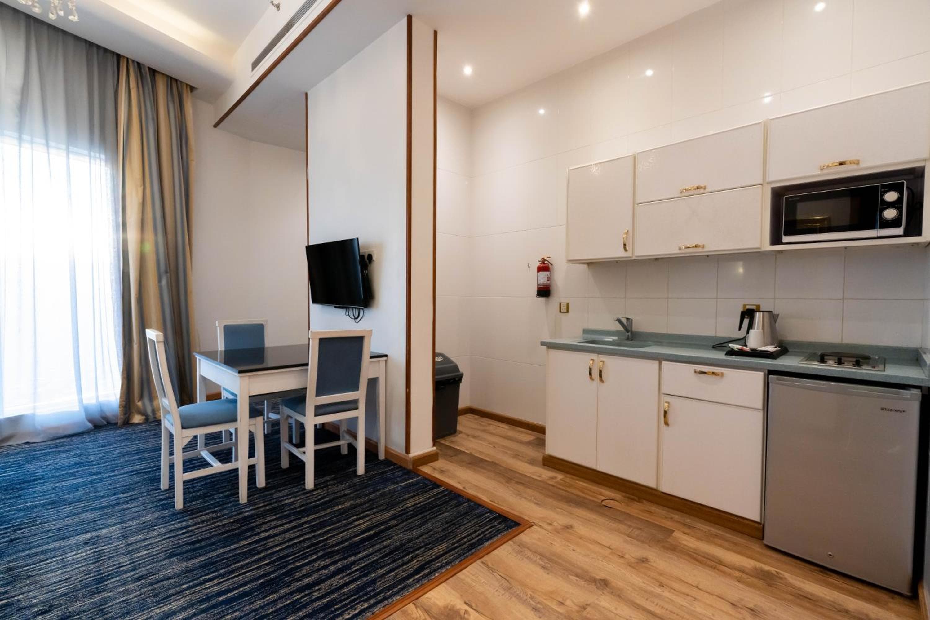 Platinum Al Khamseen Serviced Apartments, Taif, photo 4