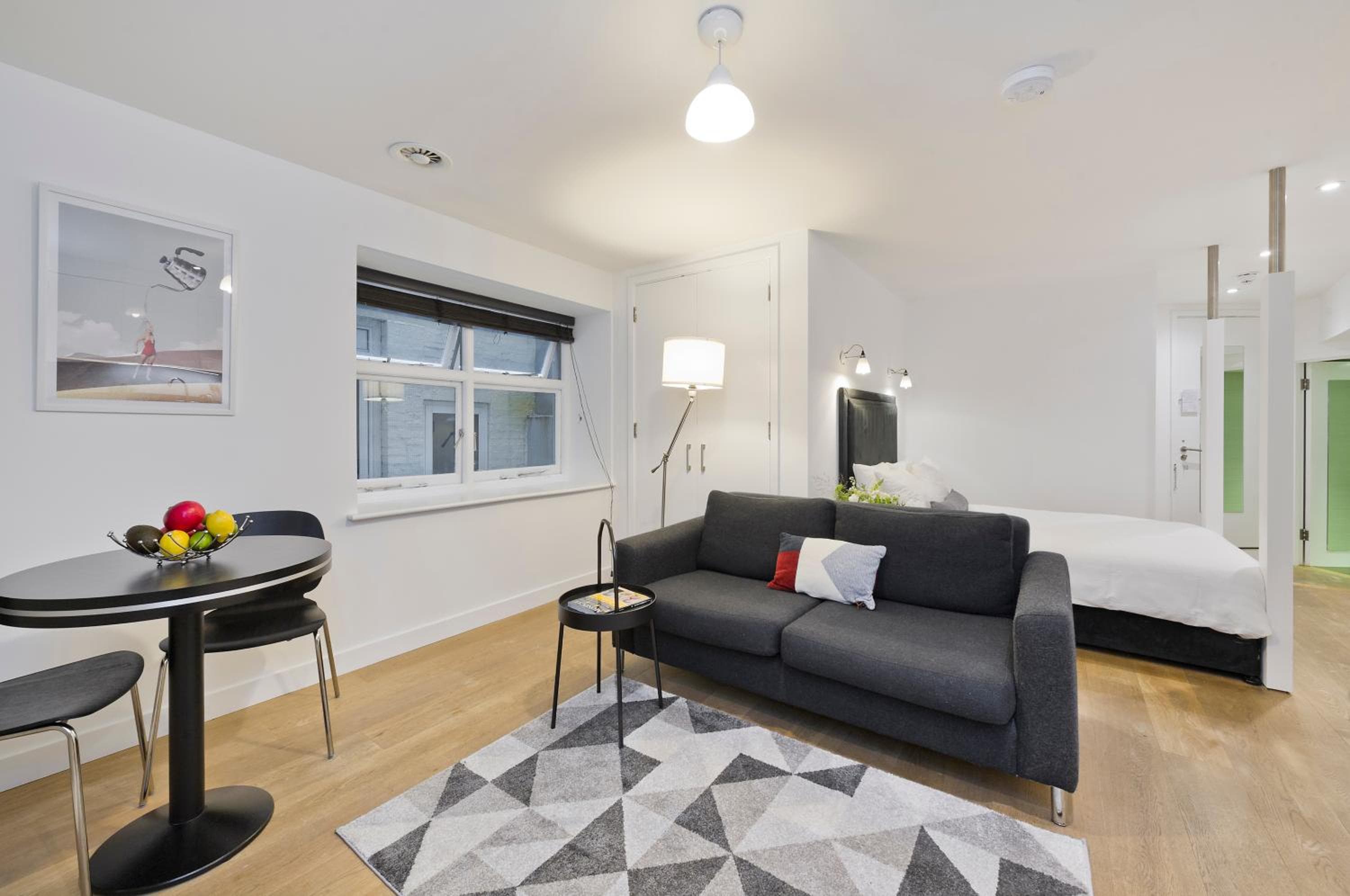 Crane Court by City2Stay, London, photo 4