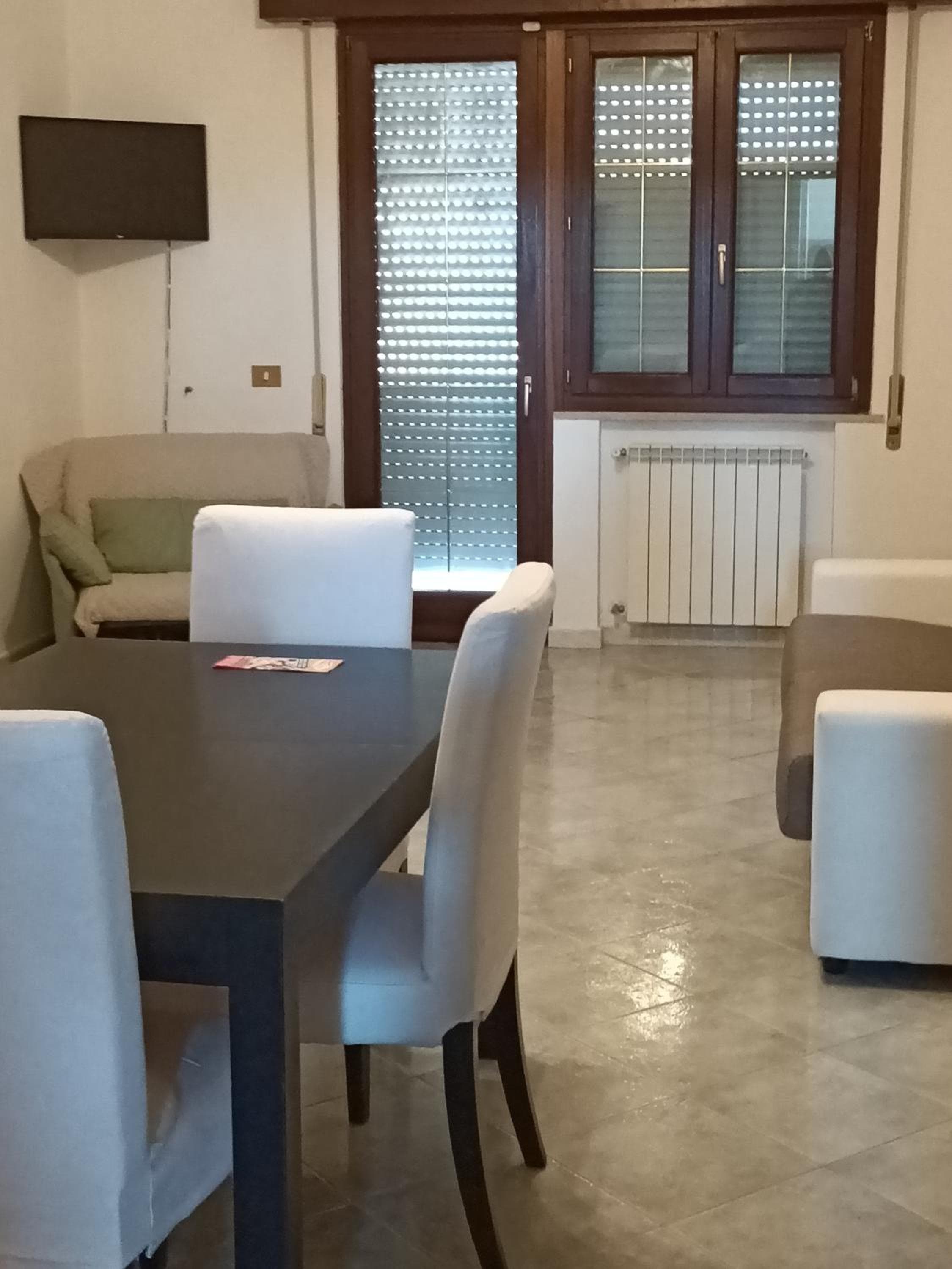 King Suite - con condizionatori vicino Aeroporto e Fiera di Roma, Fiumicino, photo 2