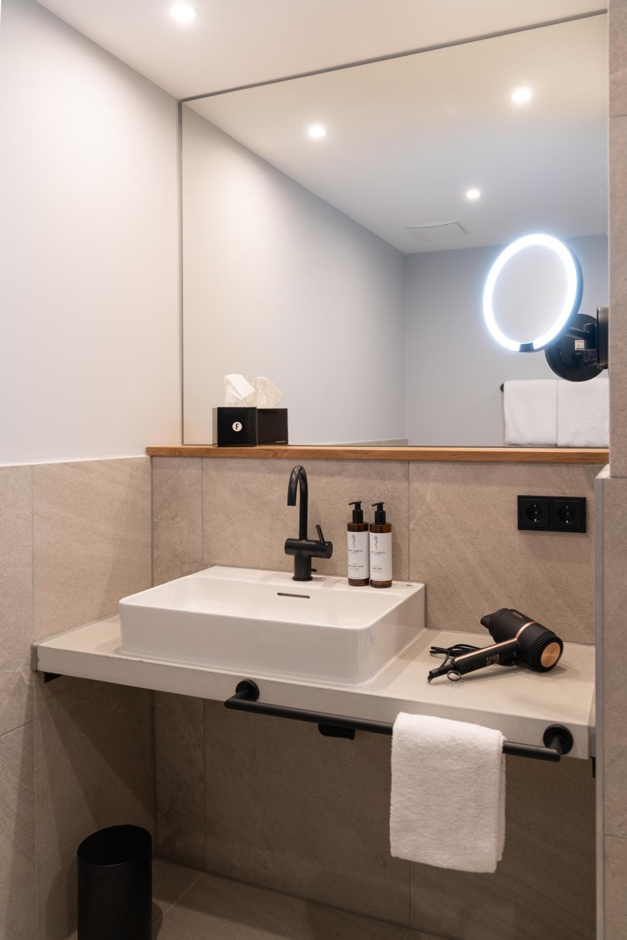 Black F Tower - Serviced Apartments, Freiburg im Breisgau, photo 3