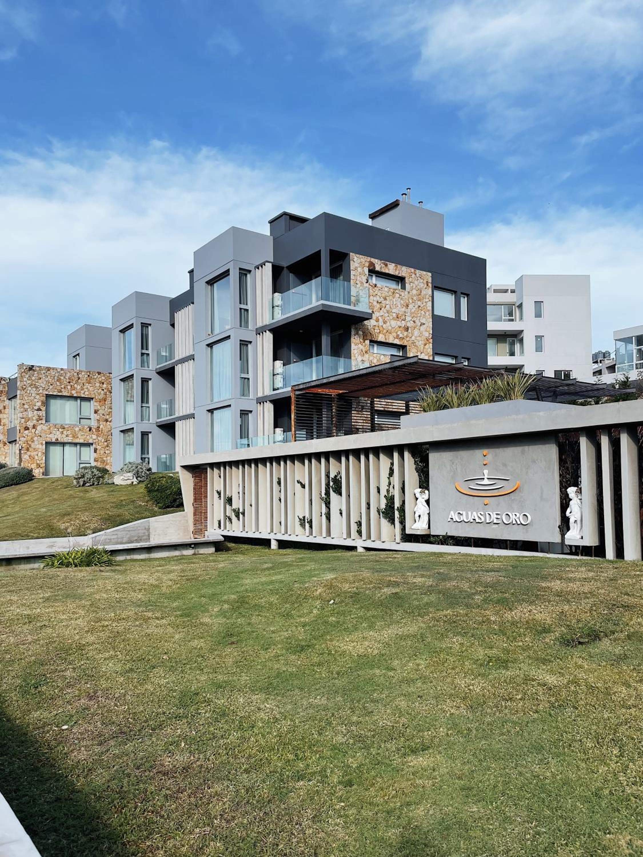 Aguas de Oro, Villa Gesell