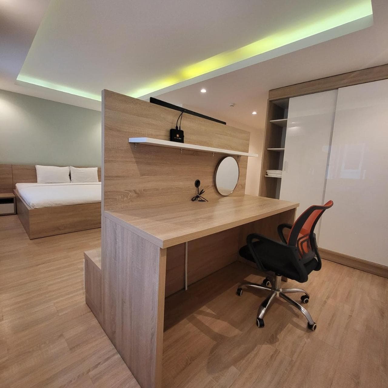 Simmi 4 Hotel & Apartment Near SECC, Ho Chi Minh City