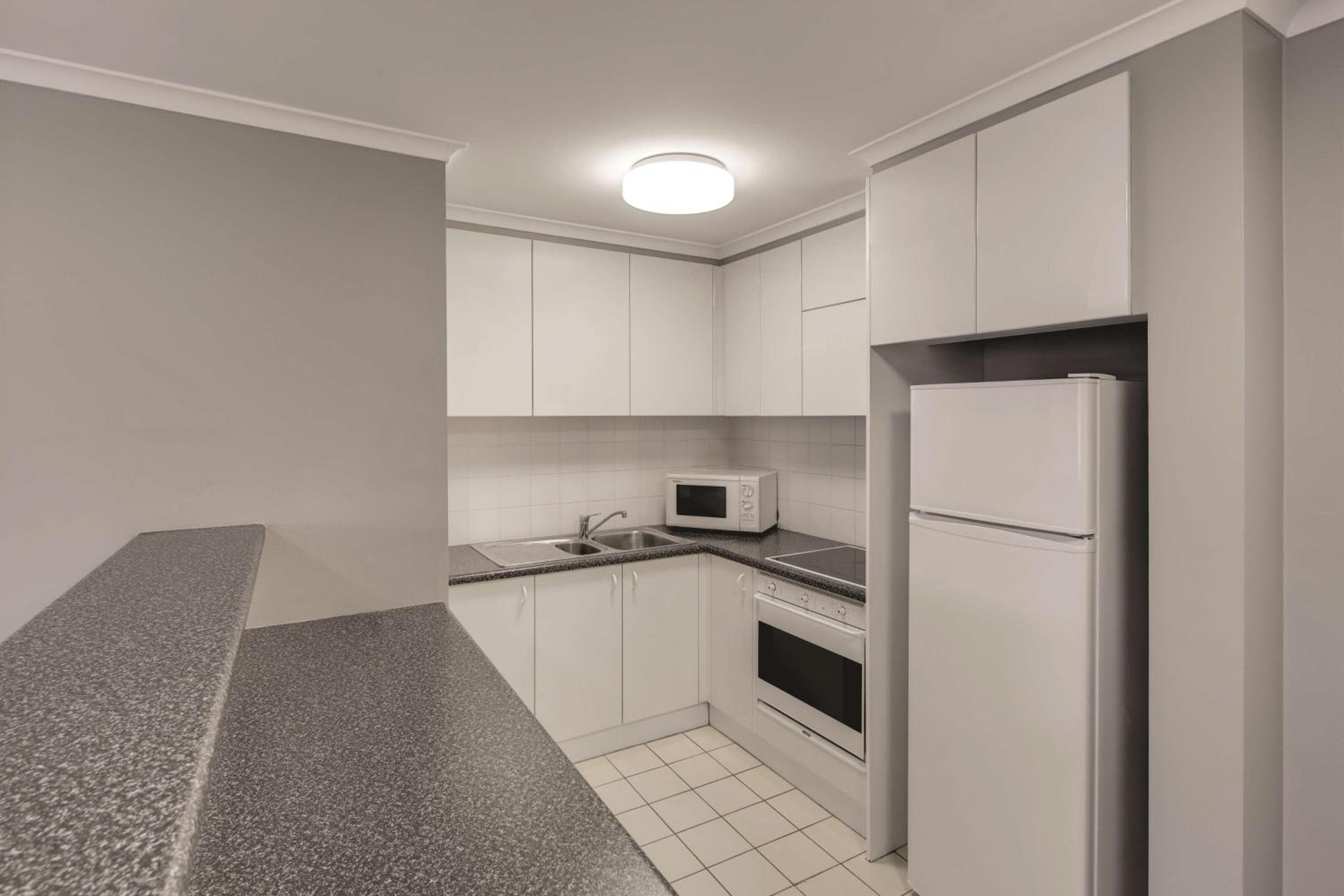 Adina Serviced Apartments Canberra James Court, Canberra, photo 3