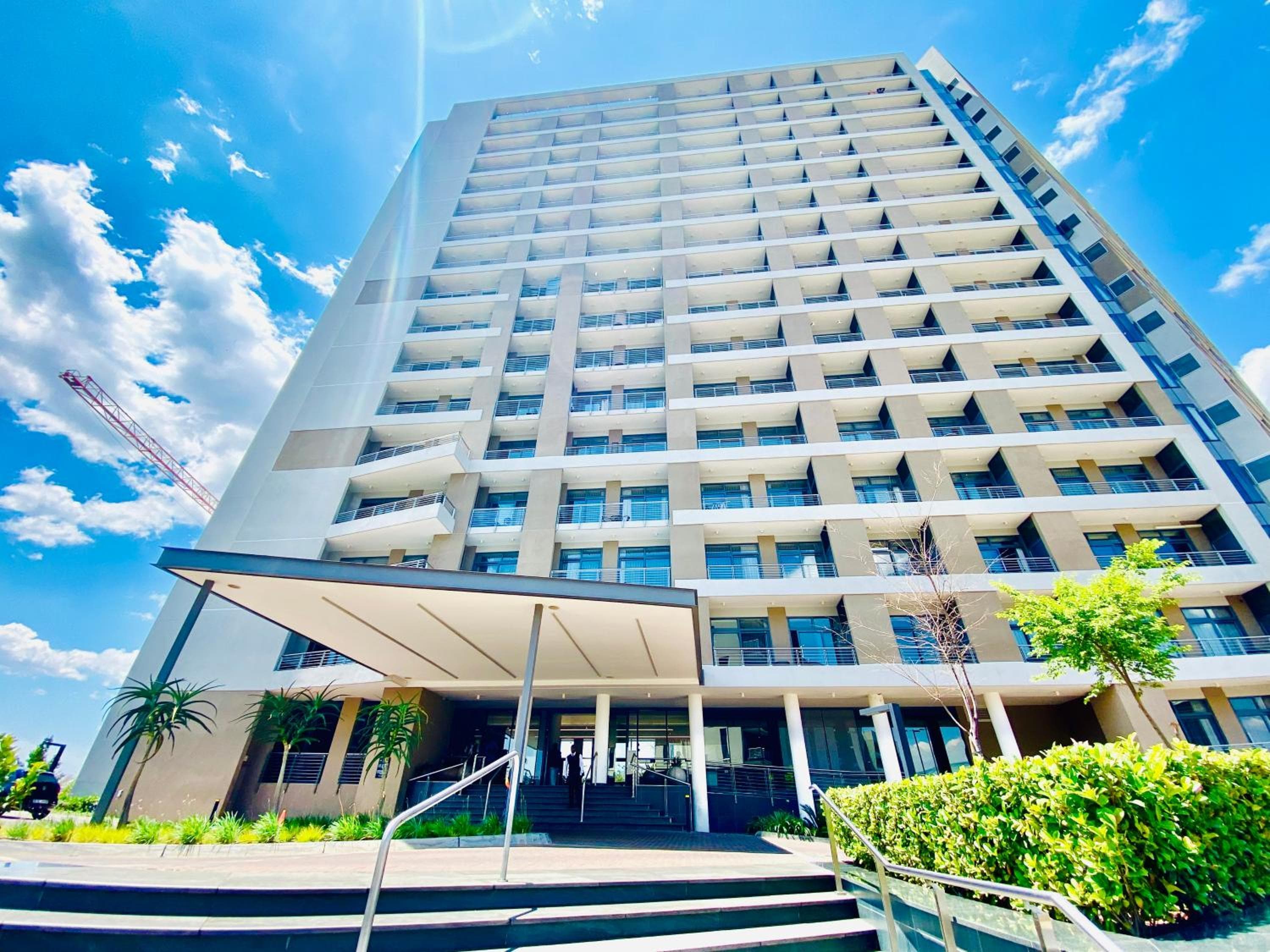 Menlyn Maine Residences - Superior king - Paris apartment, Pretoria