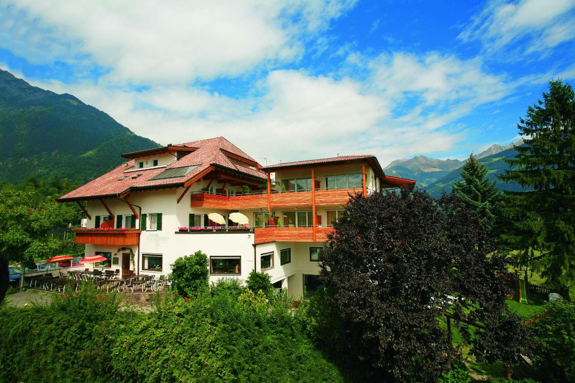 Hotel Haselried, Tirolo
