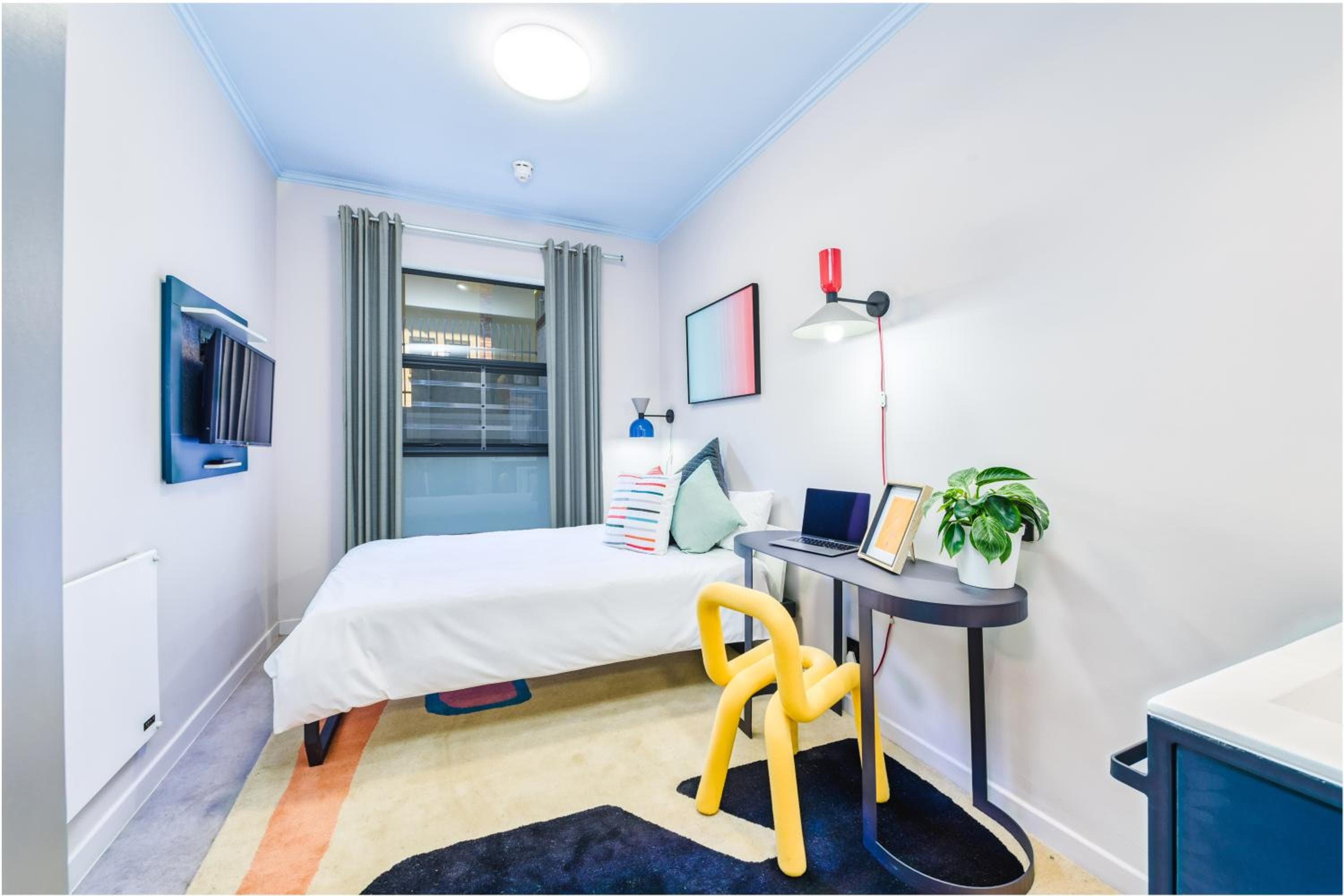 Hotel room at CampusKey Cape Town