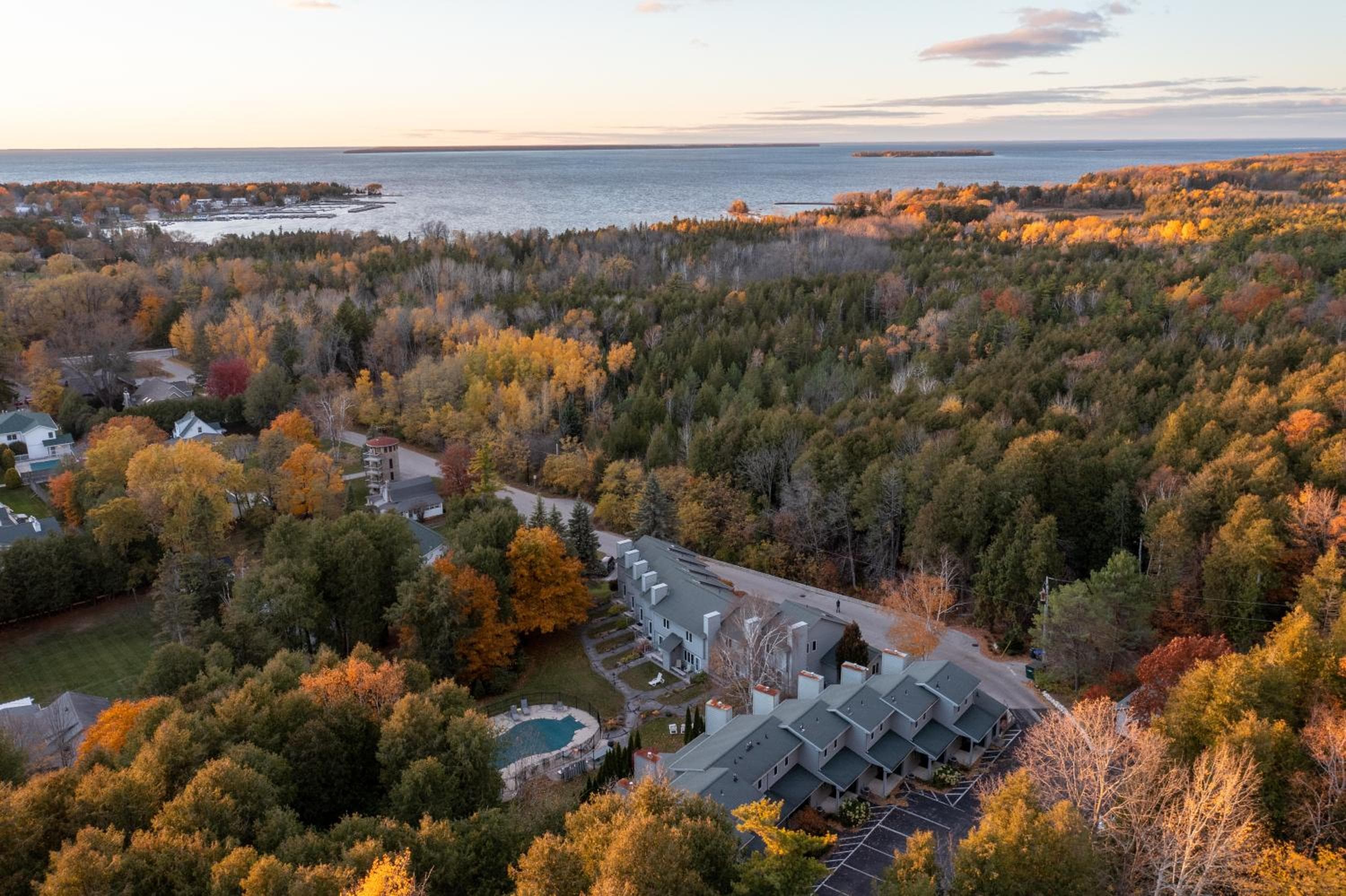 Evergreen Hill Condominiums, Fish Creek, photo 2