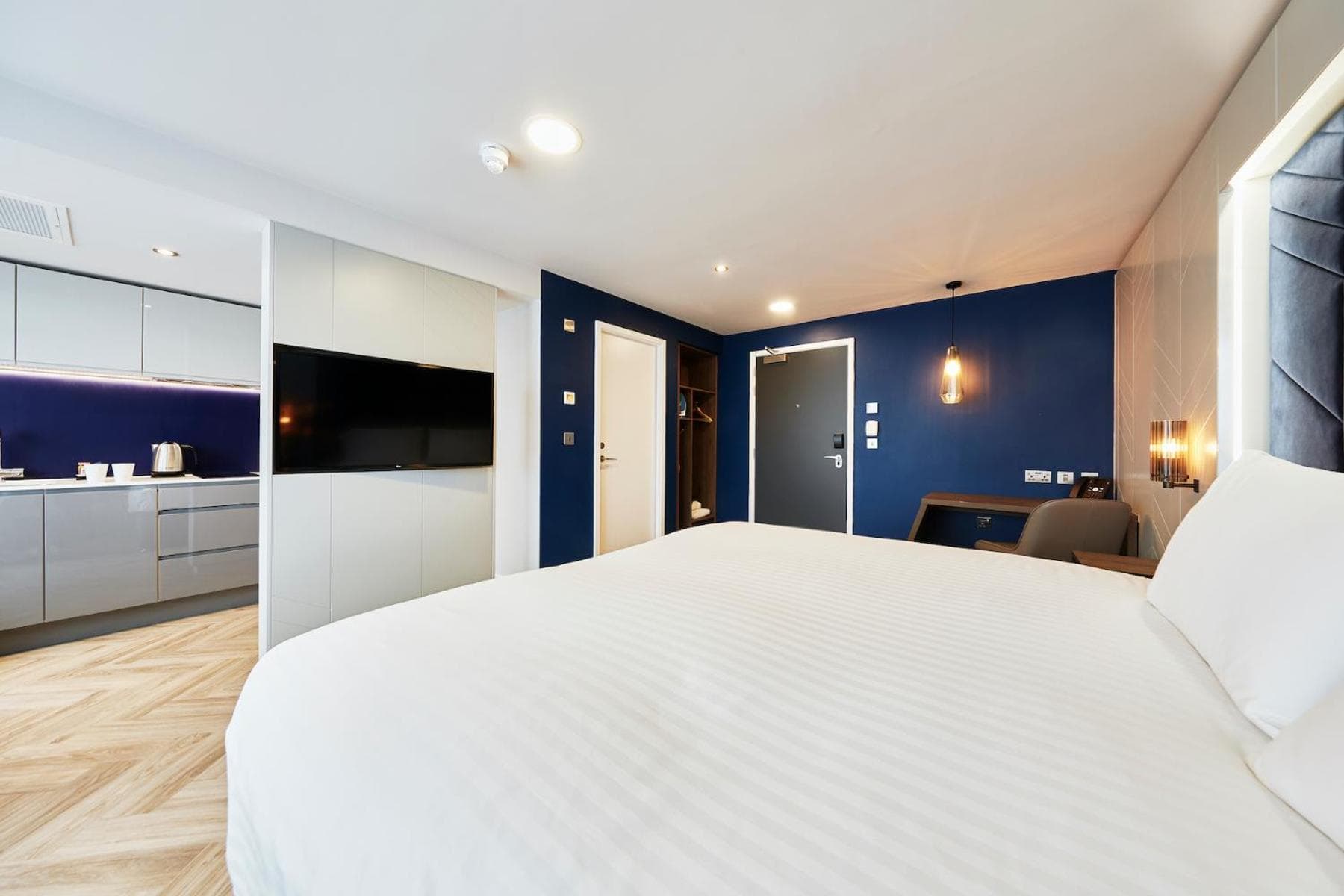 Roomzzz Newcastle City, Newcastle upon Tyne, photo 6