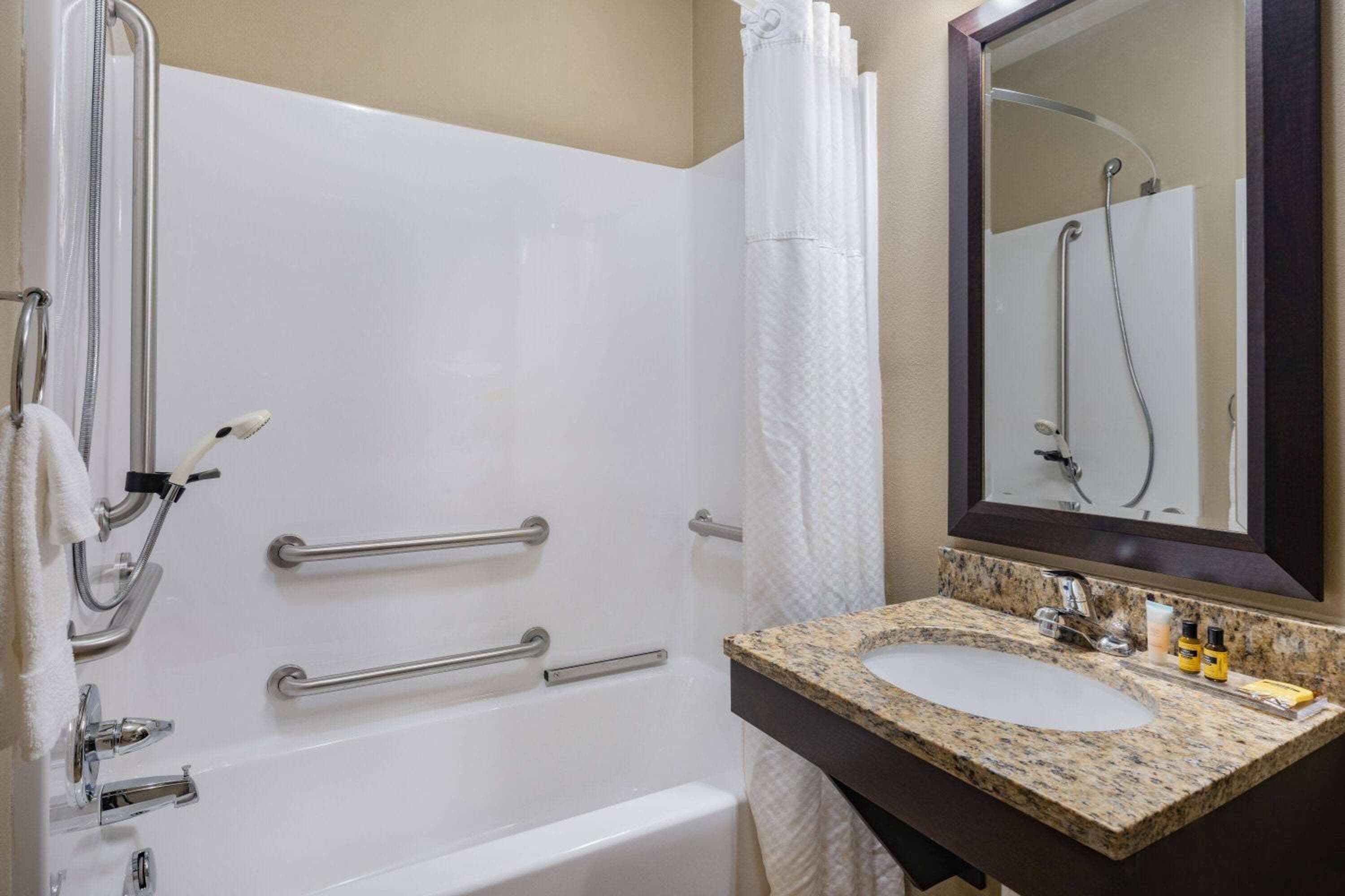 Hawthorn Extended Stay by Wyndham Dickinson, Dickinson, photo 5