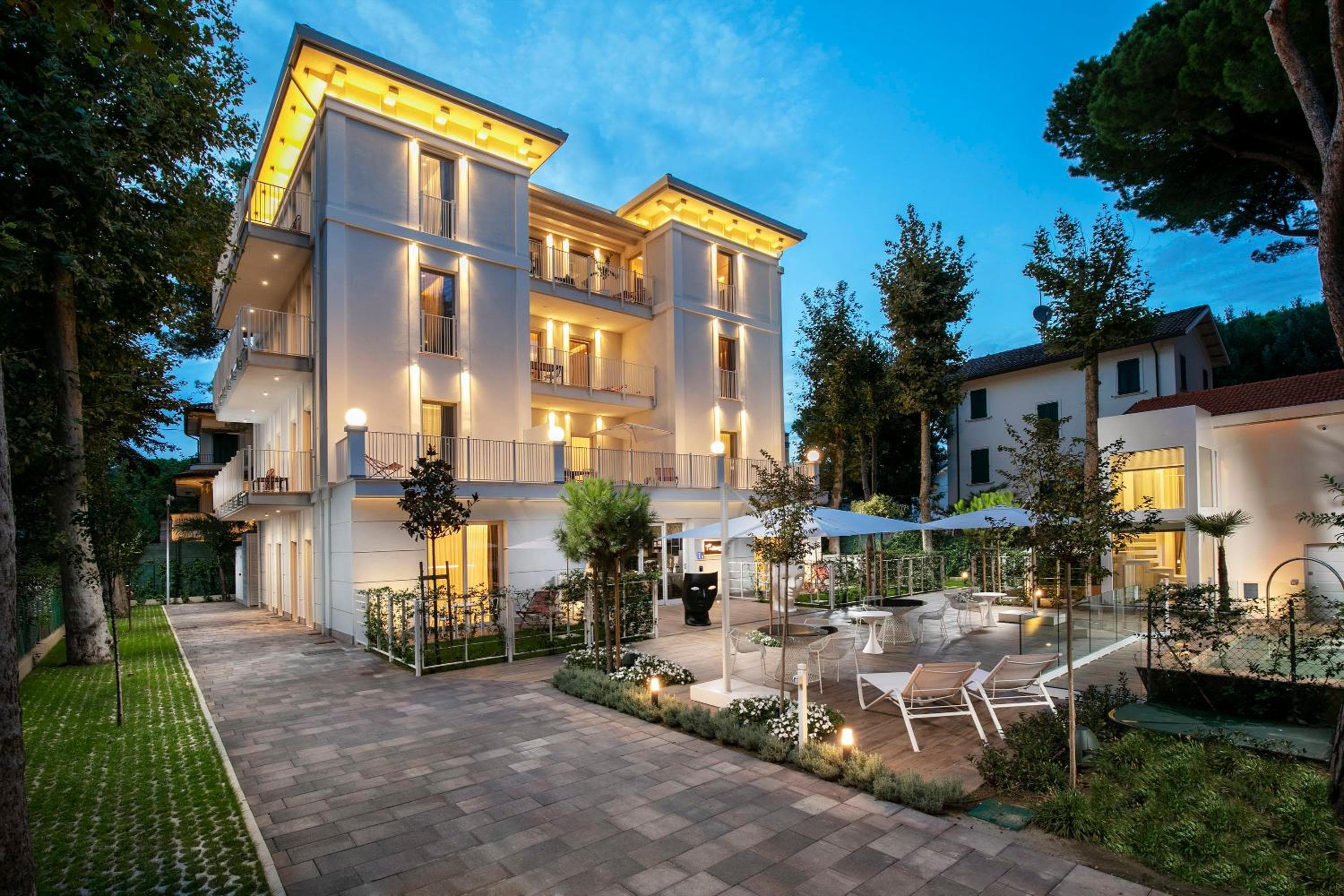 Elegance Riccione, Riccione