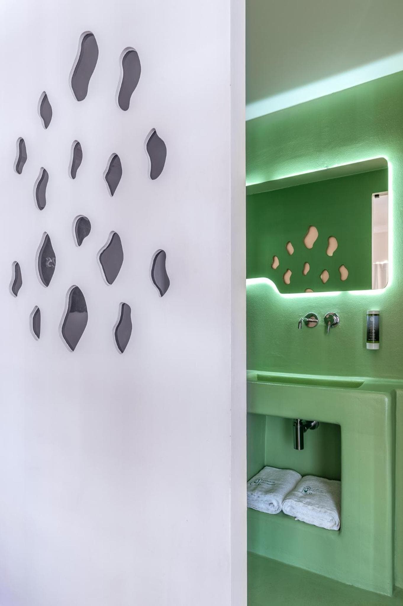 LOFUS Bio-Suites, Athens, photo 6