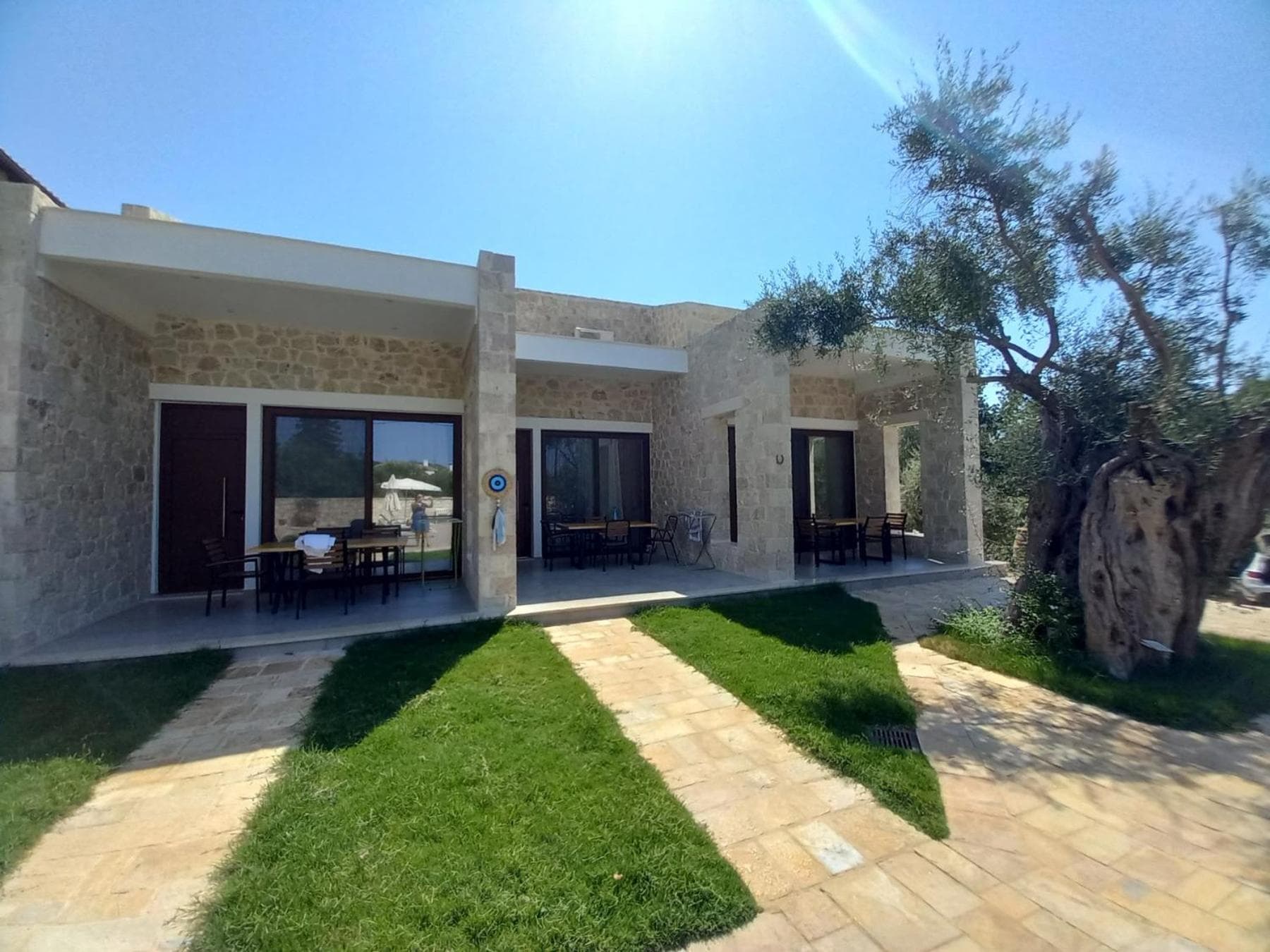 Zefiros Luxury Apartments, Sivota