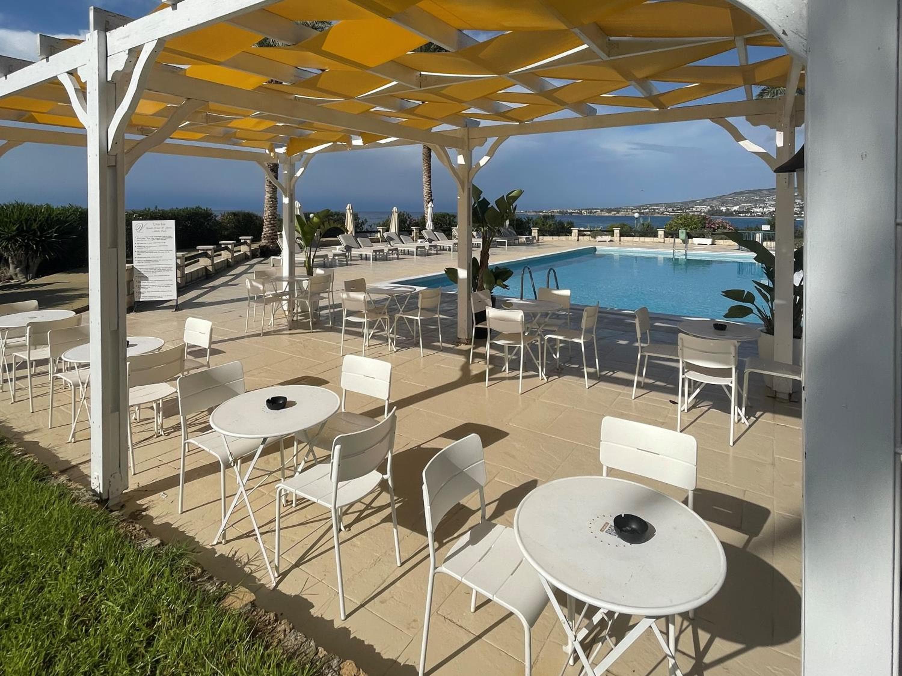 Vrachia Beach Hotel & Suites - Adults Only, Paphos City, photo 4