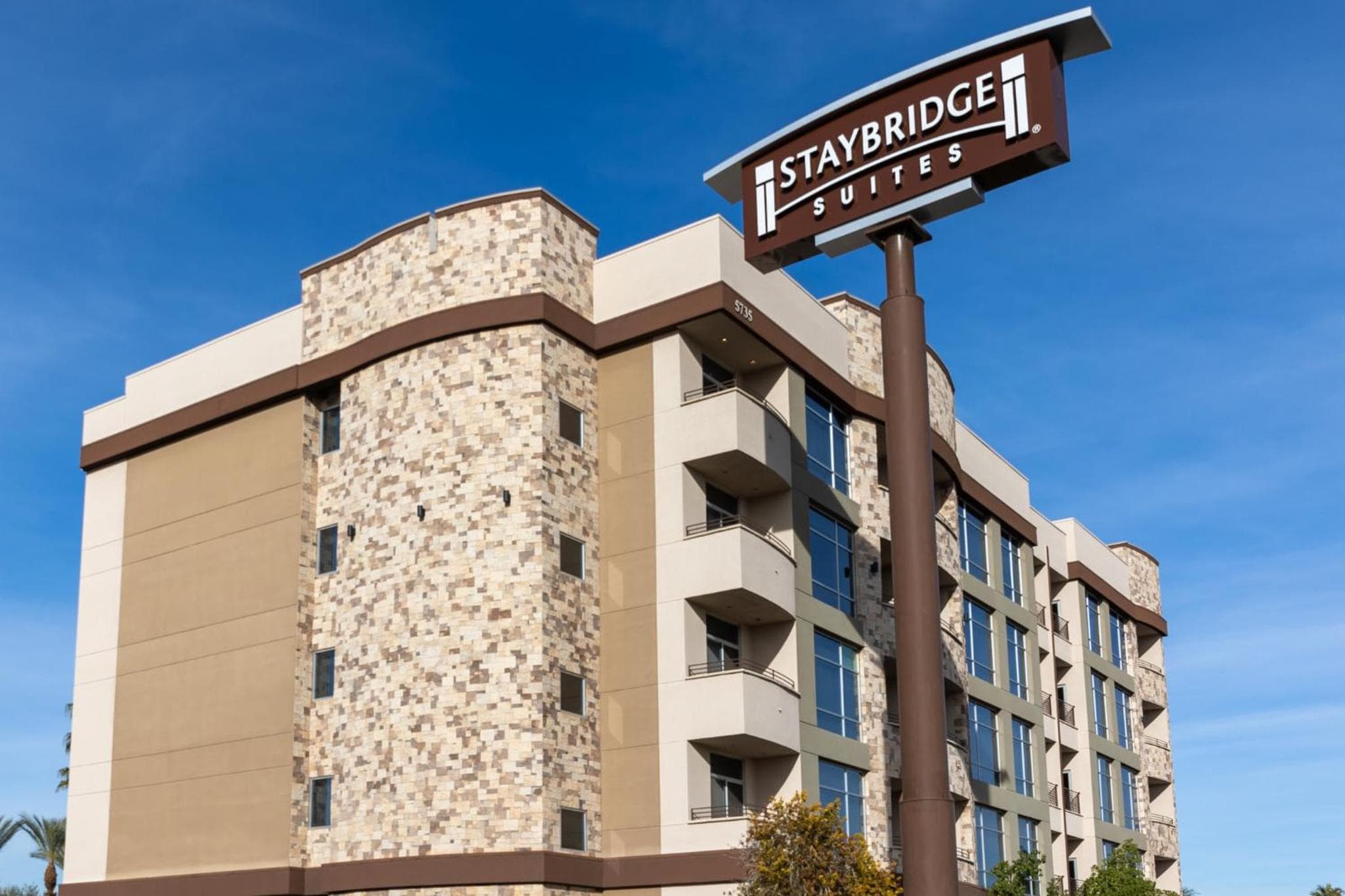 Staybridge Suites Las Vegas - Stadium District by IHG, Las Vegas