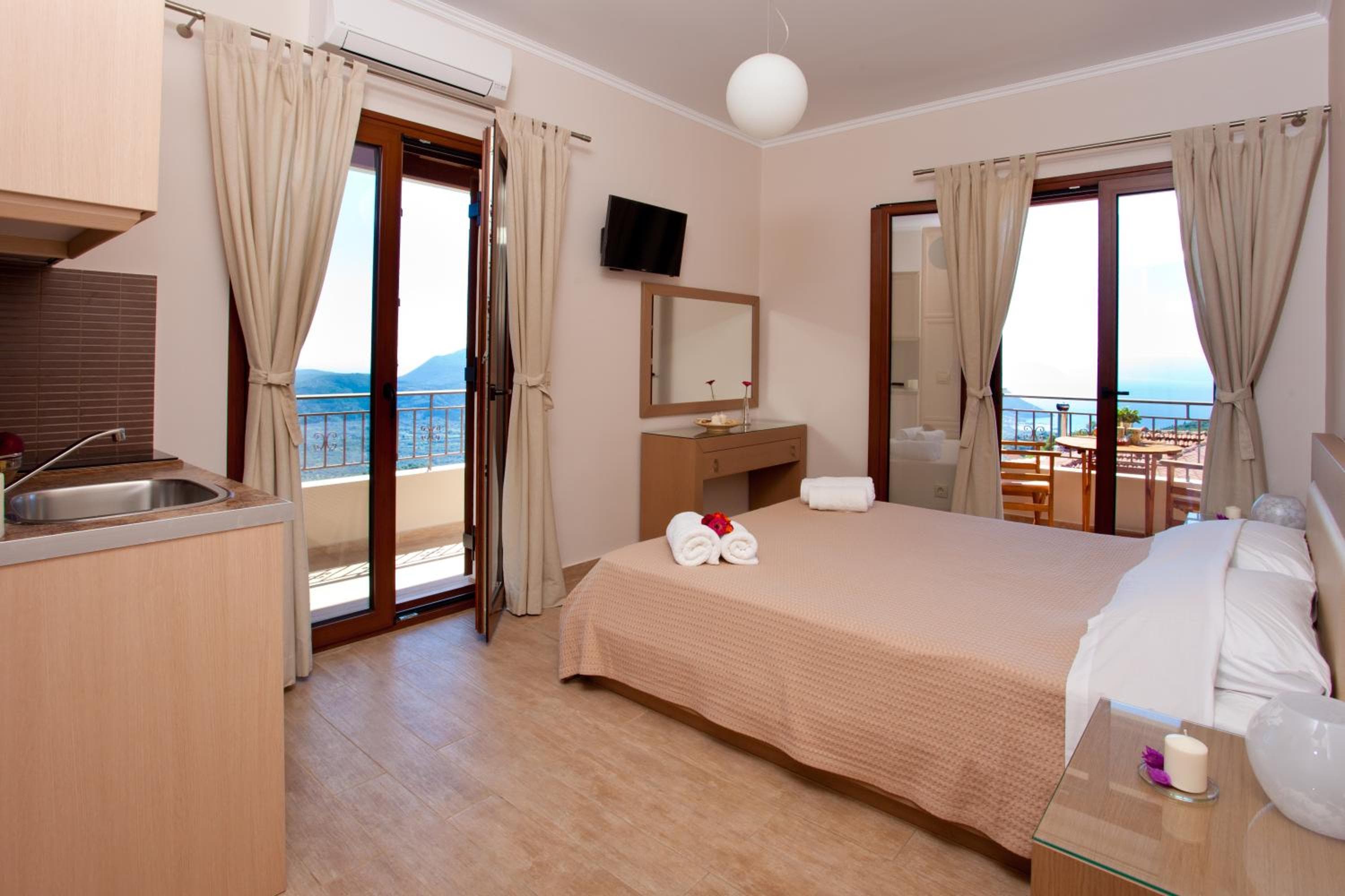 Calm View, Vasiliki, photo 4