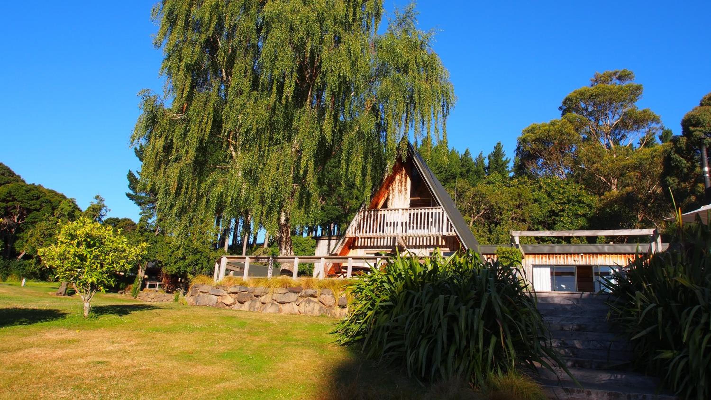 Mt Vernon, Akaroa, photo 2