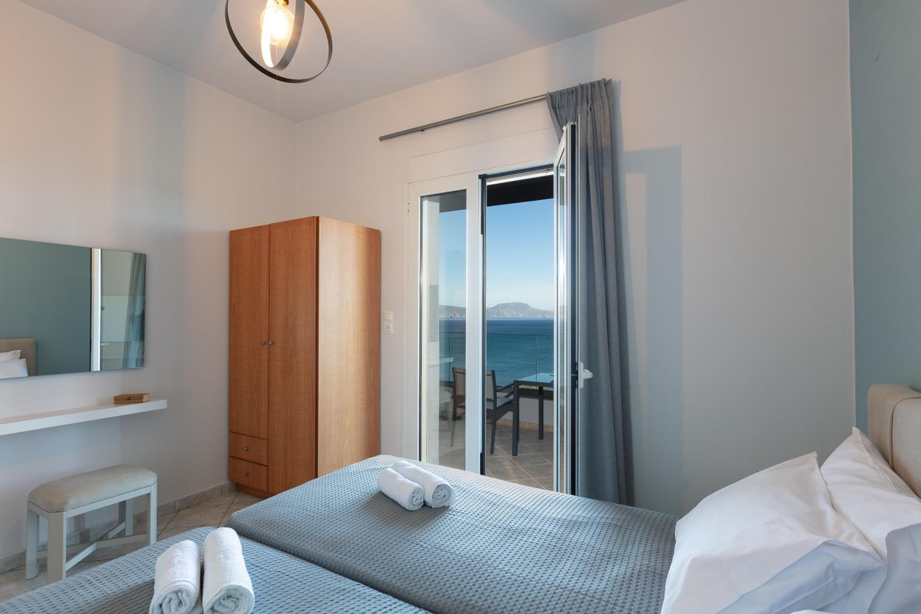 Pietra Di Mare, Petres, photo 4