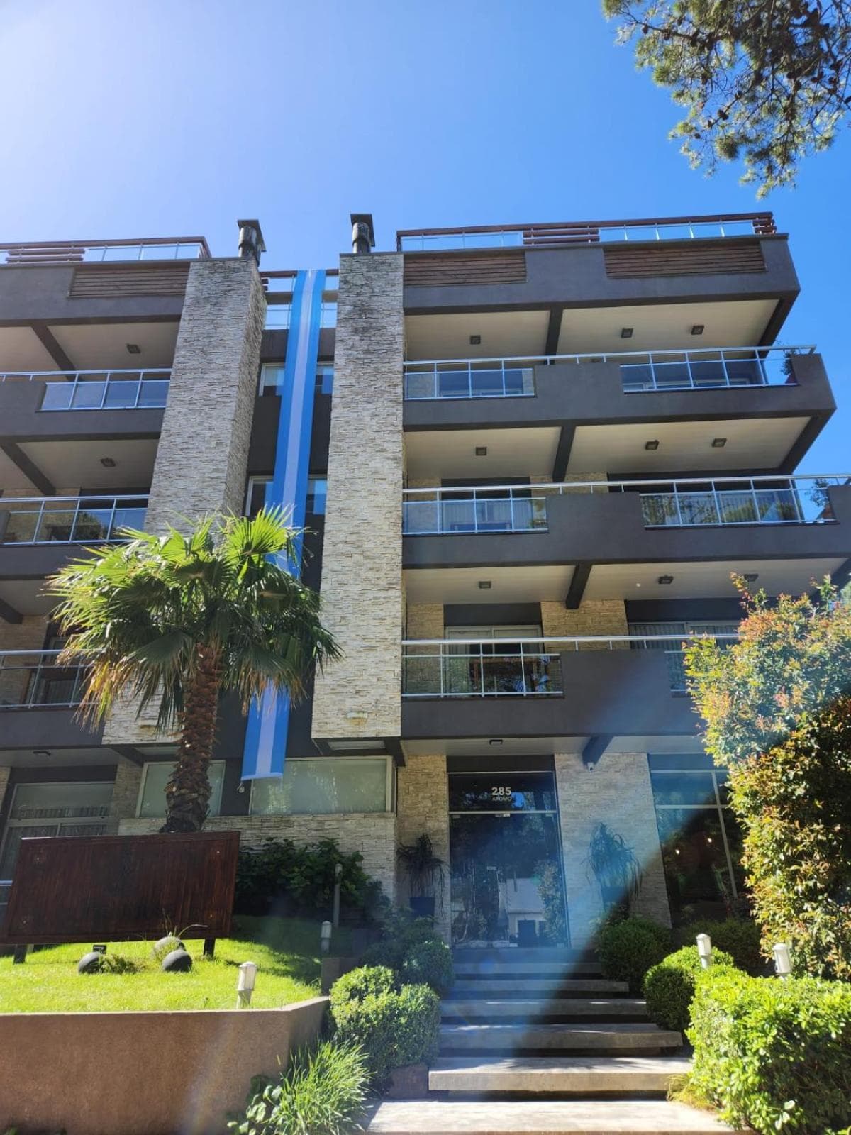 Suite House Carilo, Carilo
