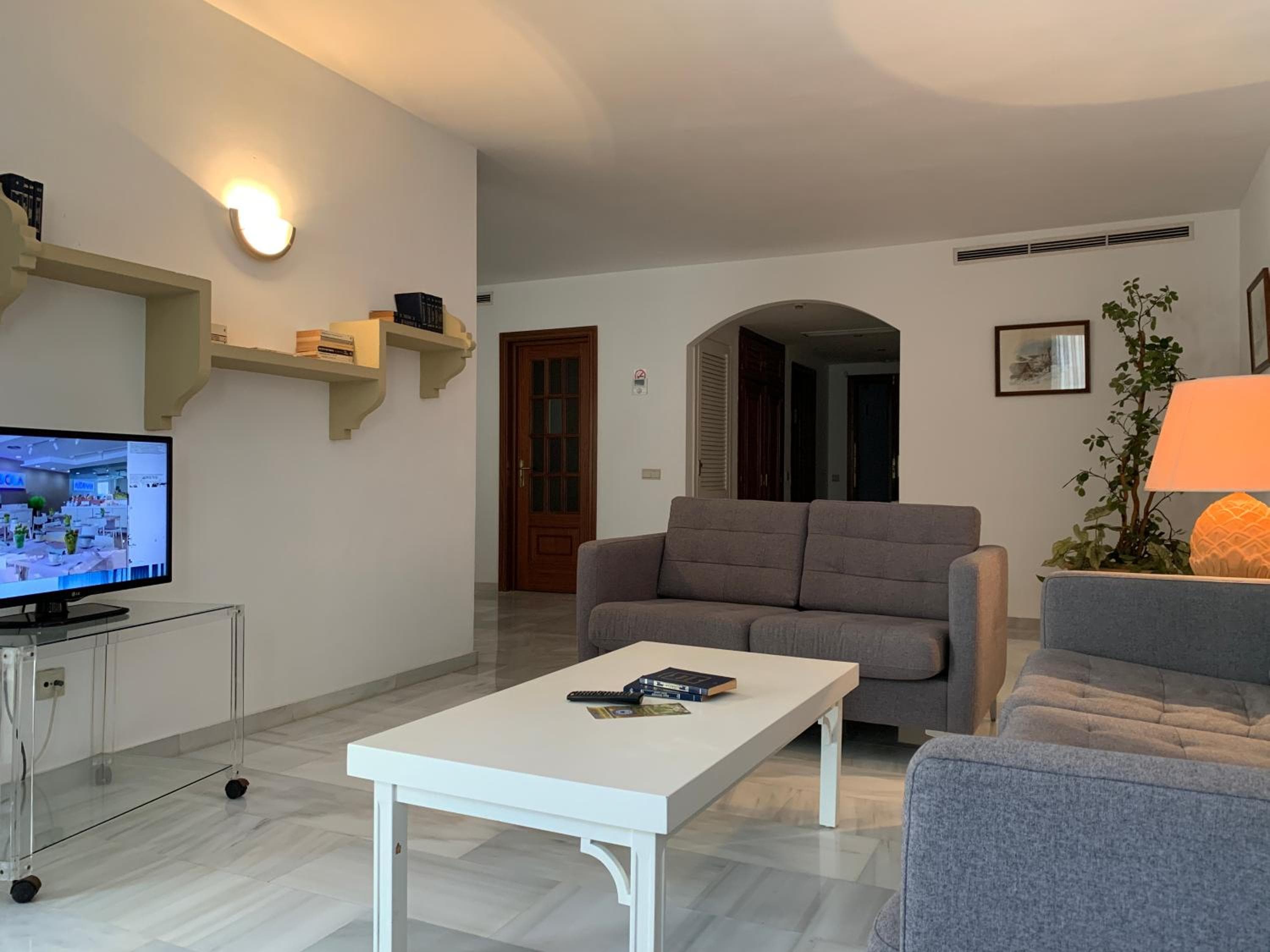 Benabola Hotel & Suites, Marbella, photo 6