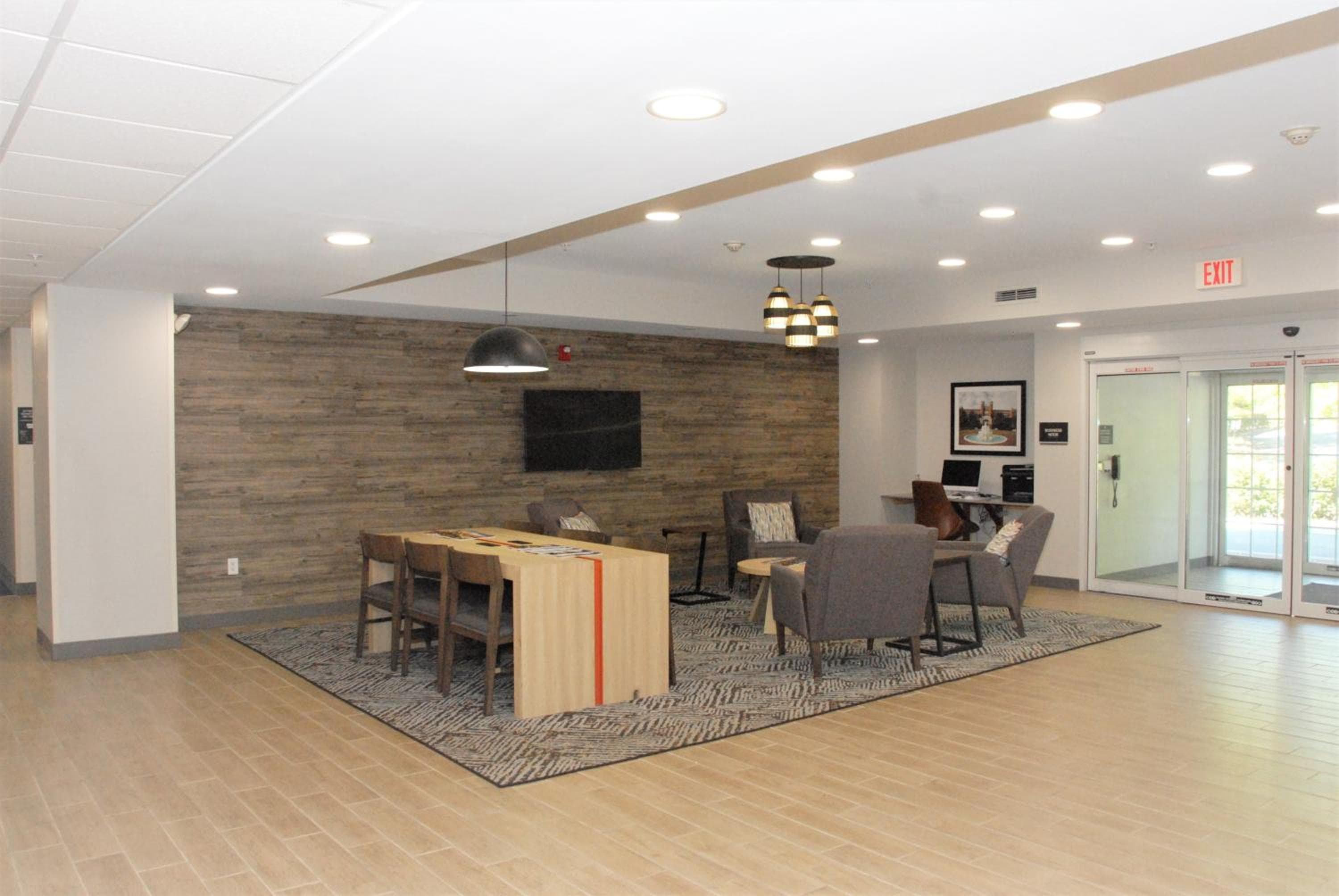 Candlewood Suites Tallahassee by IHG, Tallahassee, photo 2