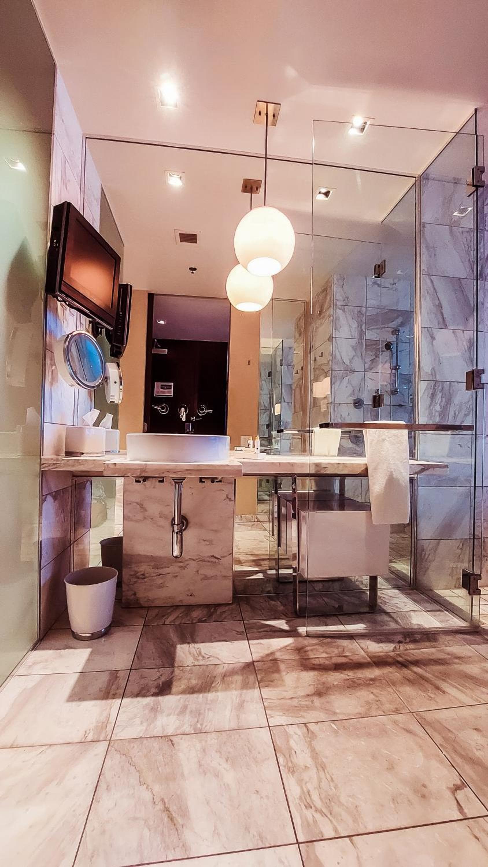 Luxury 53rd Flr Condo with Amazing Sunset View & Balcony NO ReFee at Palms Place, Las Vegas, photo 6