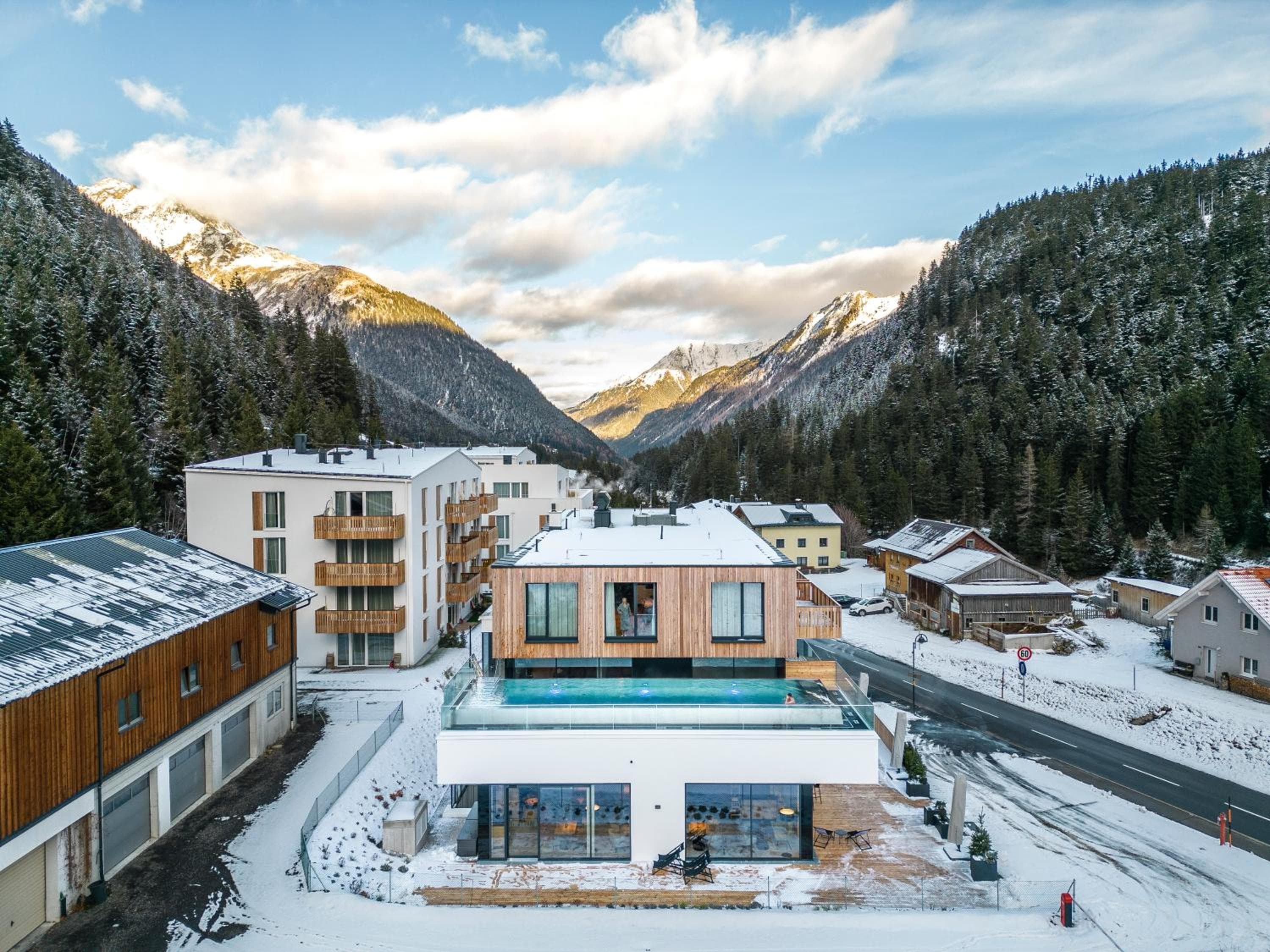 All-Suite Resort Paznaun Silvretta Premium Card Ende Juni bis Anfang Oktober inkludiert, Galtür