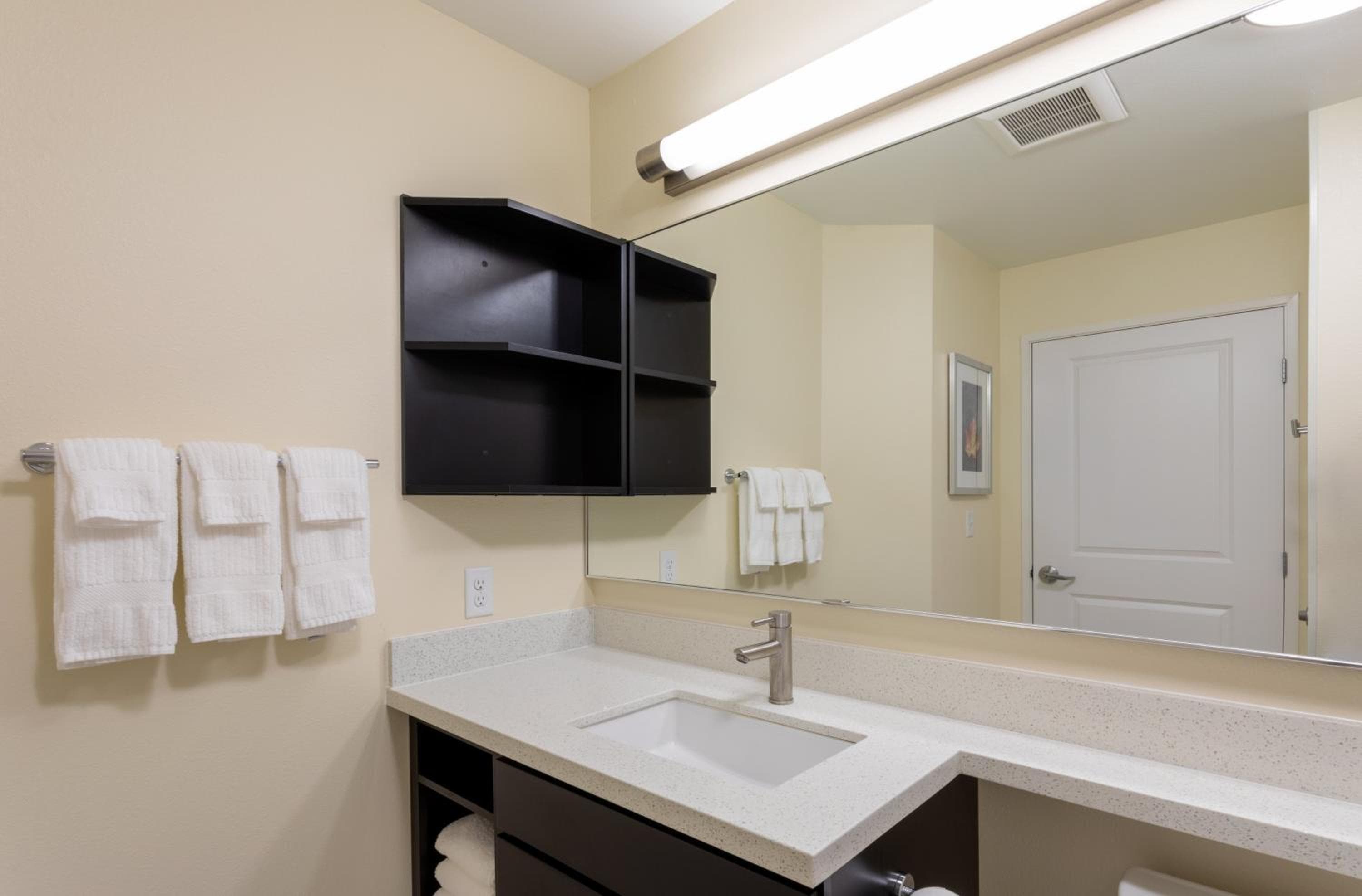 Candlewood Suites Rochester Mayo Clinic Area by IHG, Rochester, photo 3
