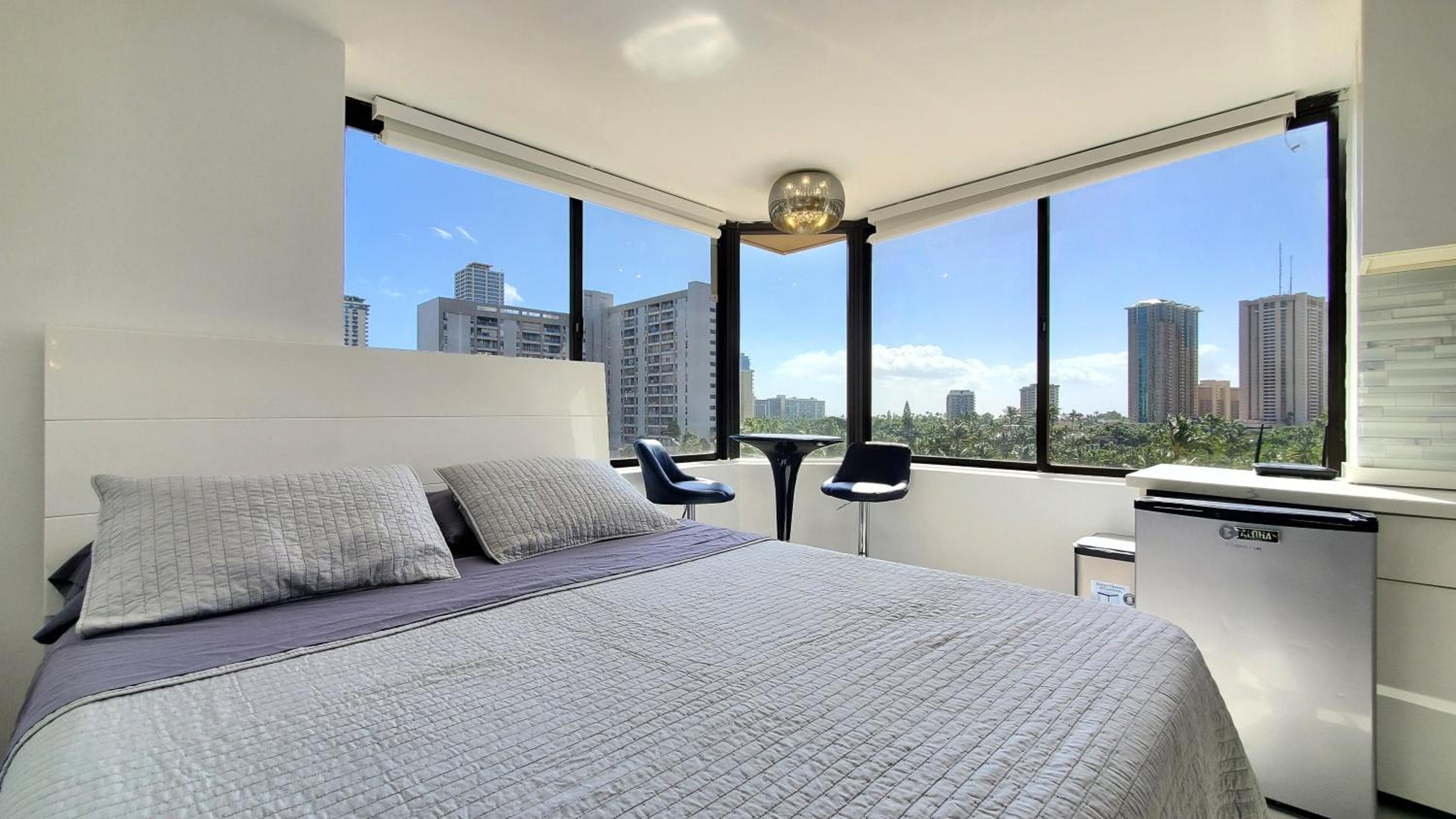 Waikiki beach modern studio No resort fee Best location, Honolulu, photo 2
