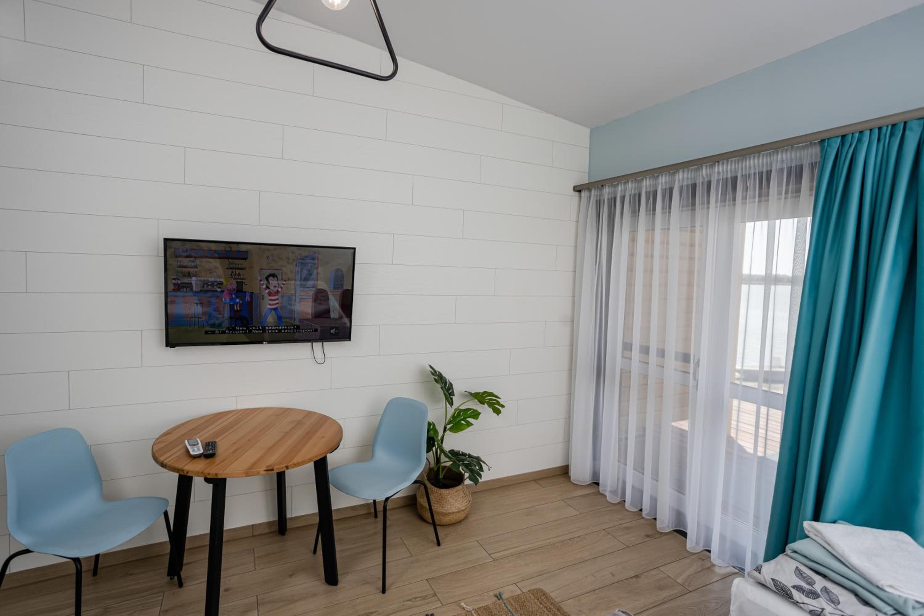 Halfarock Vízi-Erdei Apartmanház, Levelek, photo 6
