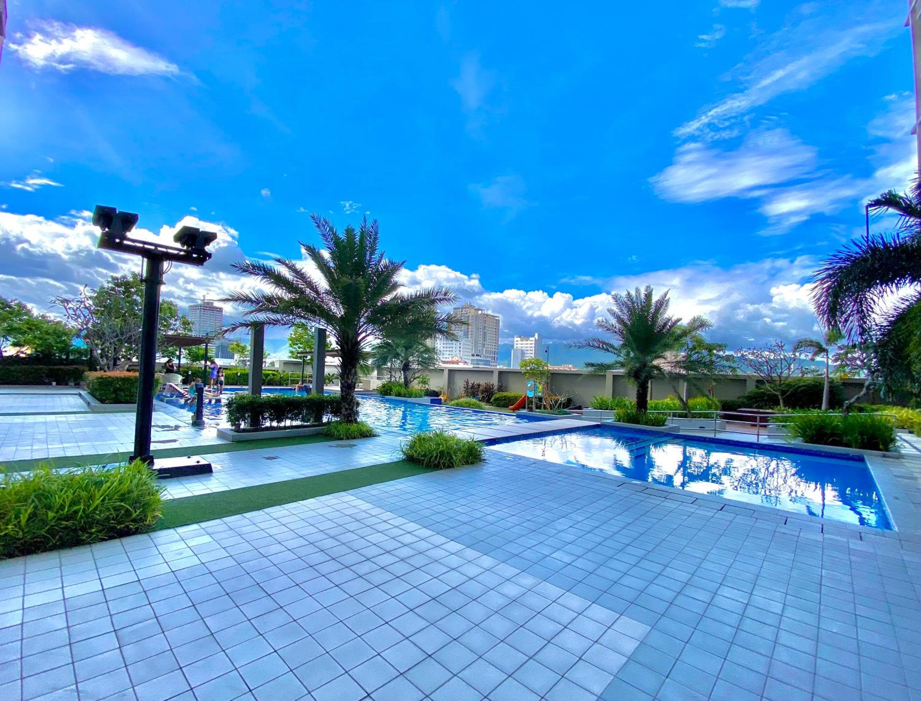 Stunning Sea View Studio Unit@ Horizons 101, Cebu City