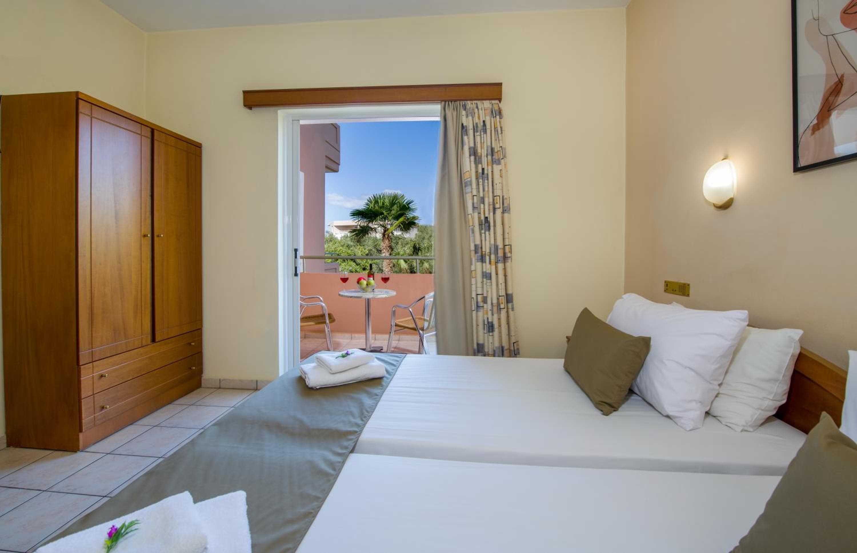 Dias Hotel Apartments, Agia Marina Nea Kydonias, photo 5