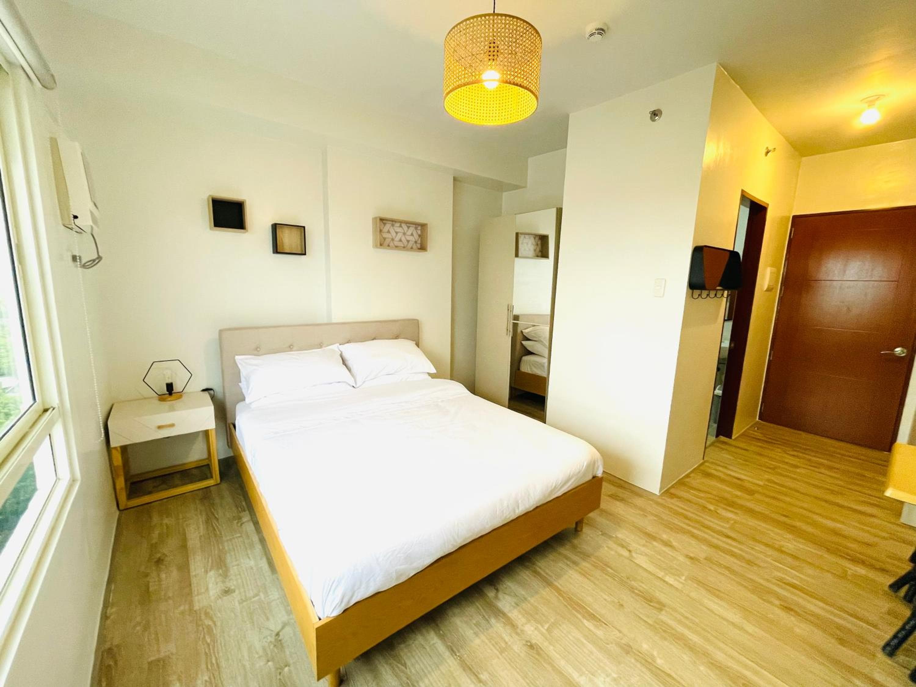 Cozy Condo bedroom in Bacolod City, Bacolod, photo 4
