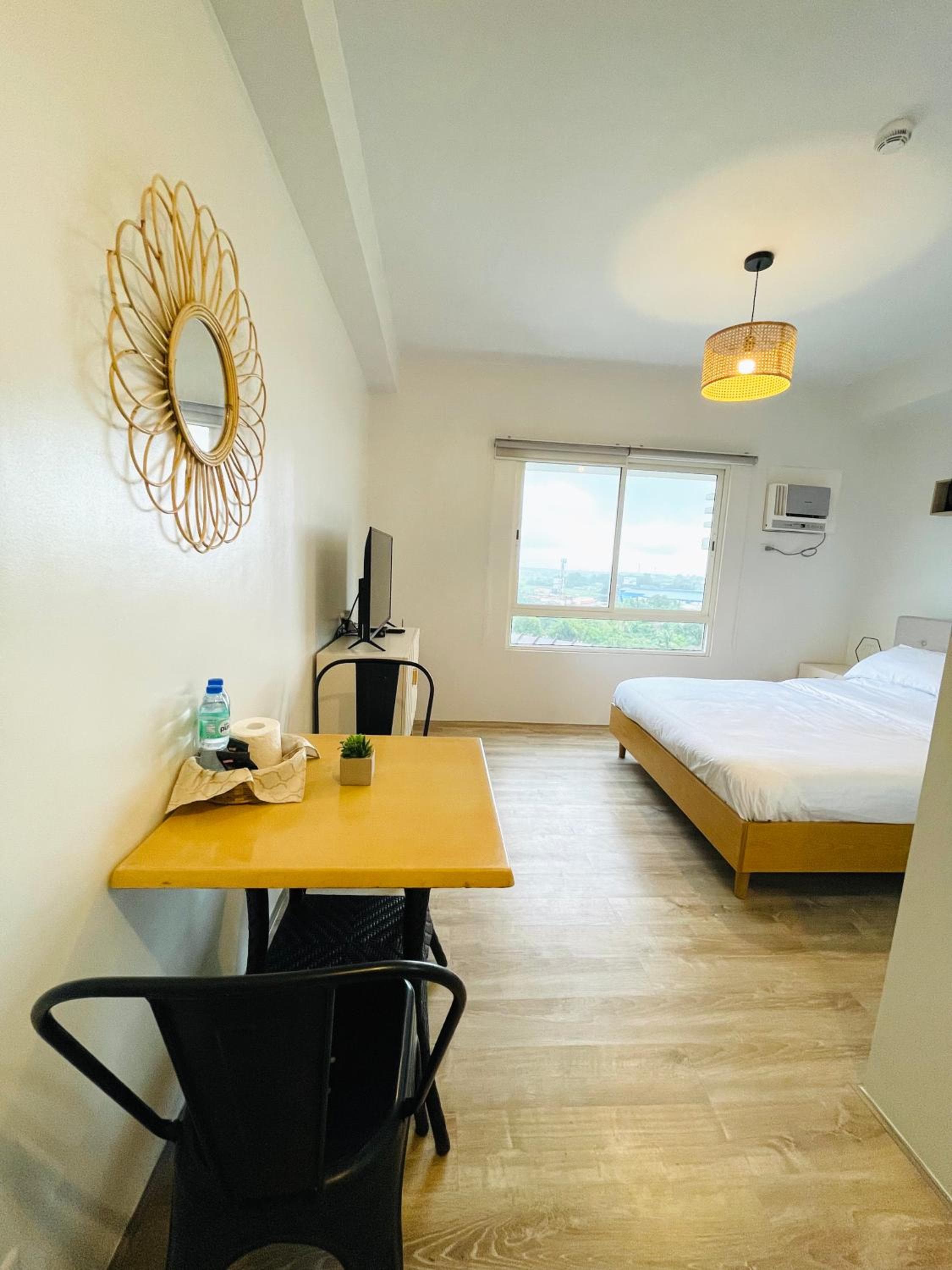 Cozy Condo bedroom in Bacolod City, Bacolod, photo 3