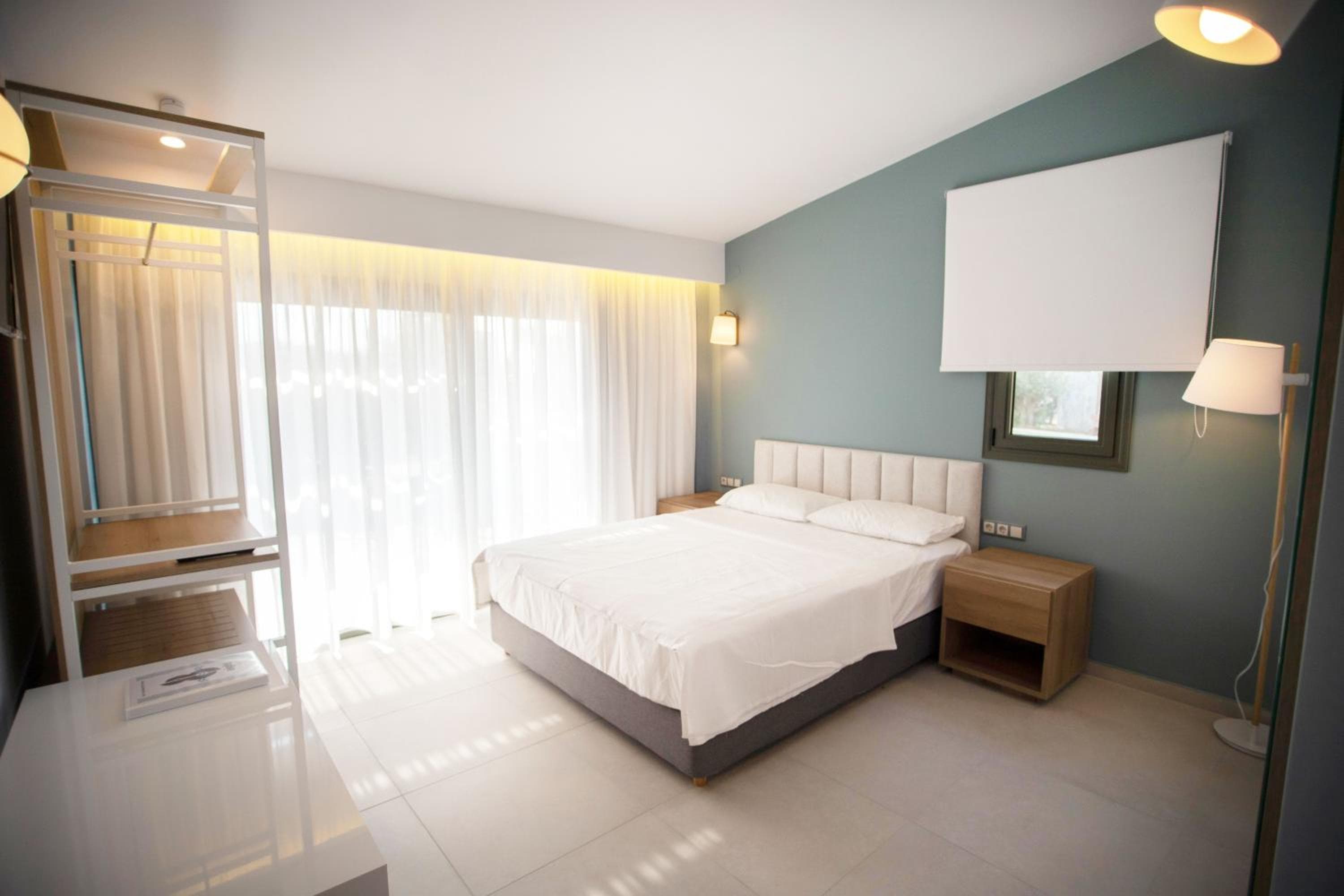 8 Boutique Suites, Nea Potidaea, photo 3