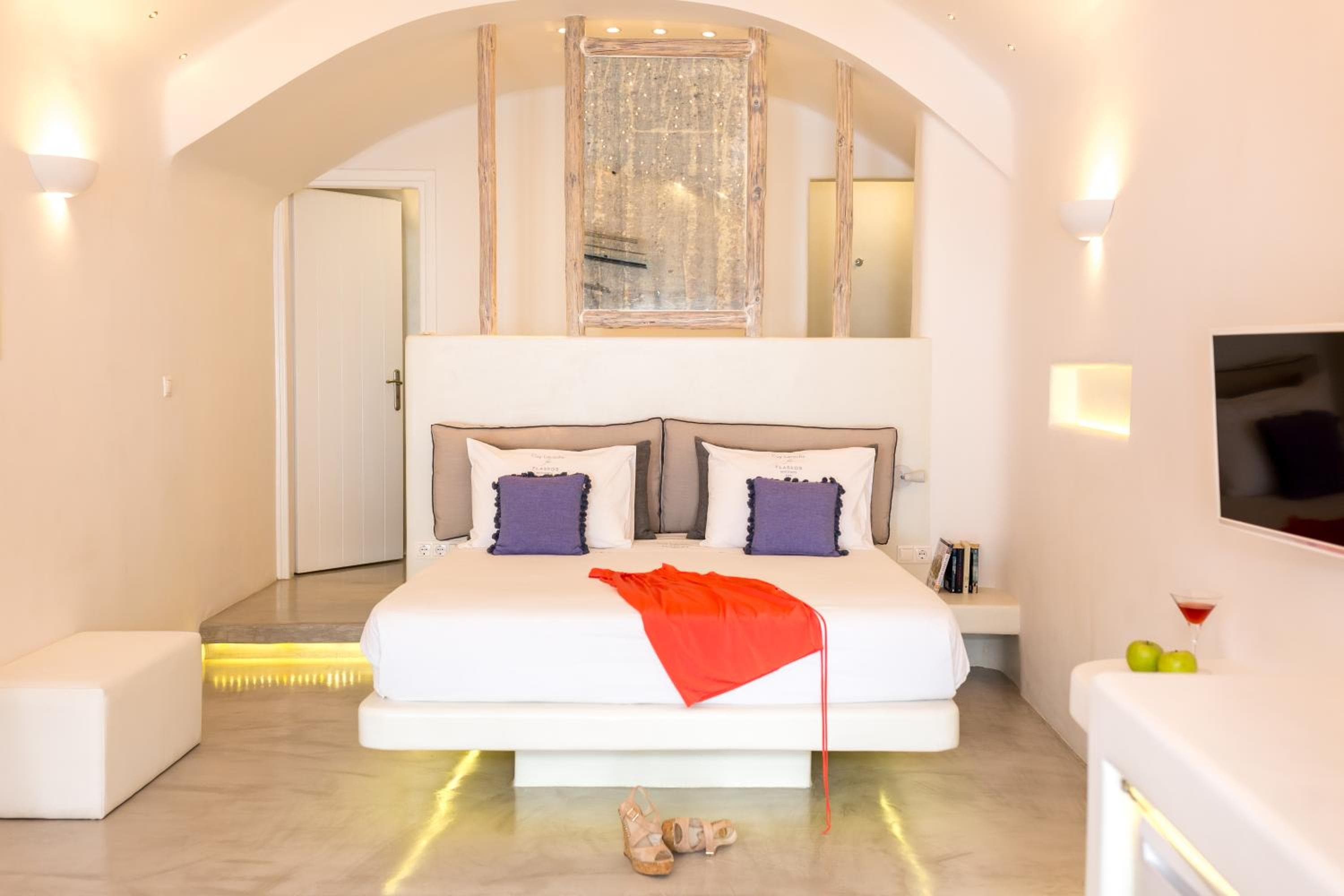 Flaskos Luxury Suites, Agios Stefanos, photo 4