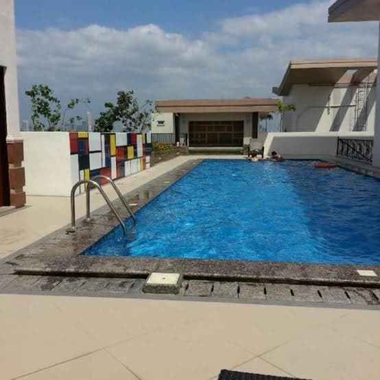 Morgan Suite BGC shortwalk4 Venice Canal Mall free pool gym, photo 4