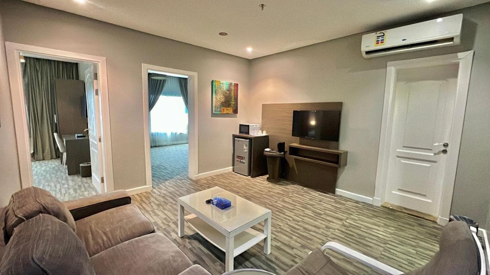 Hotel room at Loren Served Apartments Al corniche - Economic