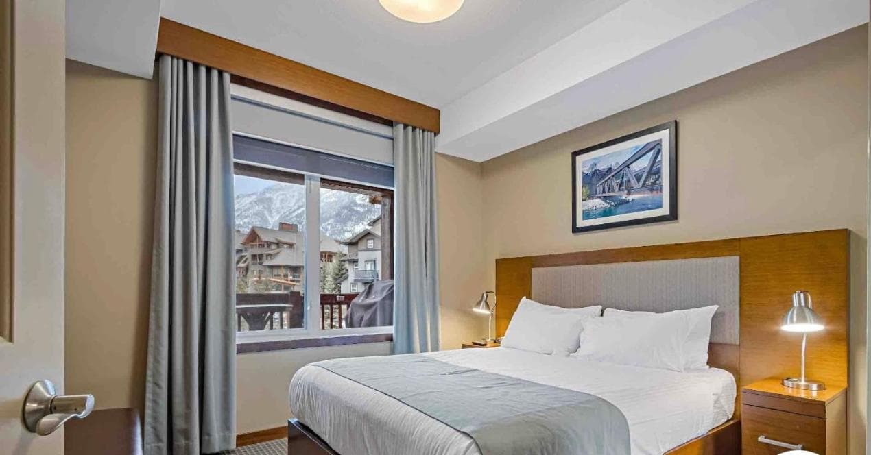 Falcon Crest Lodge 1 BR Condo With Gym & Hot-Tubs & Mountain View, Canmore, photo 3