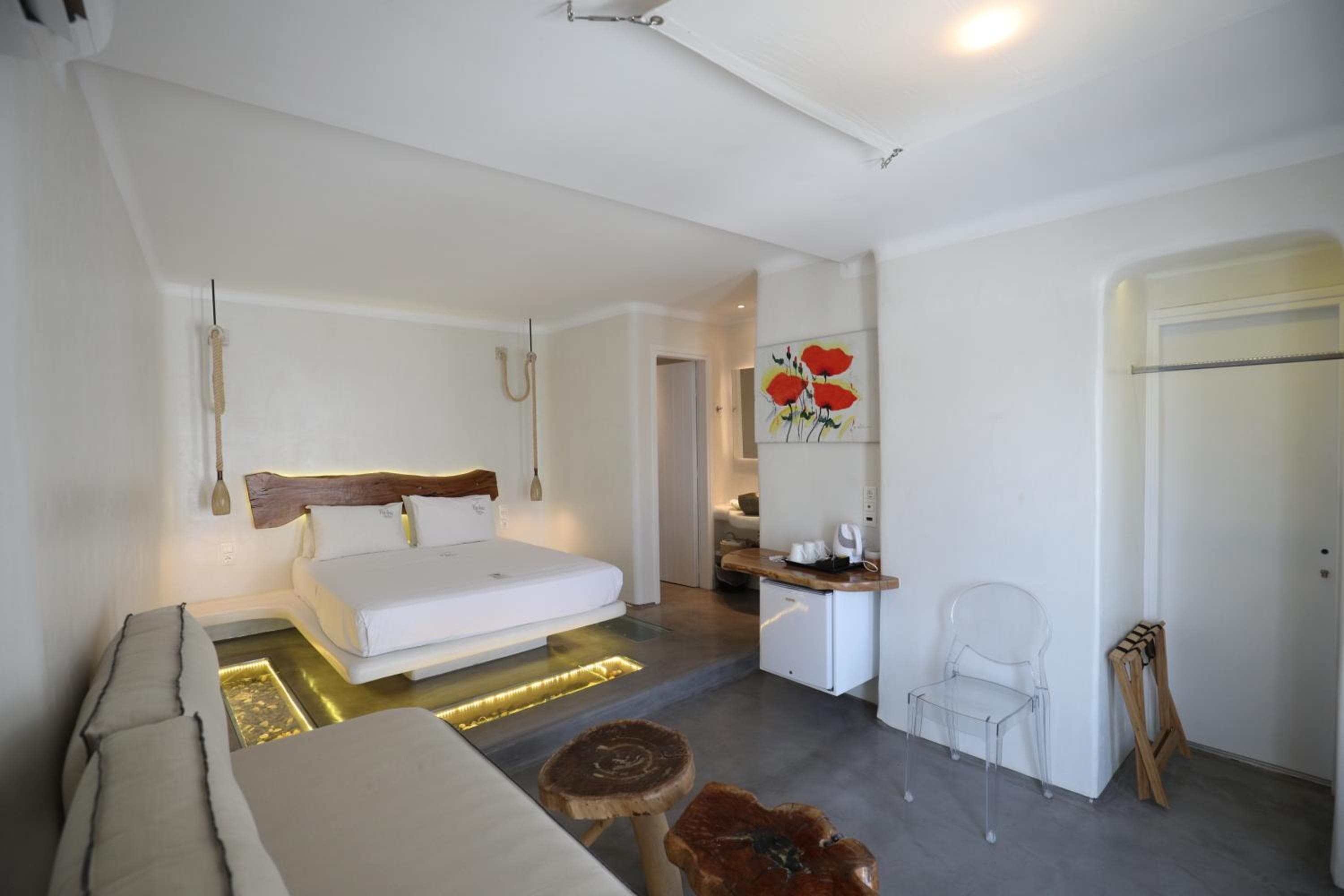 Flaskos Luxury Suites, Agios Stefanos, photo 2