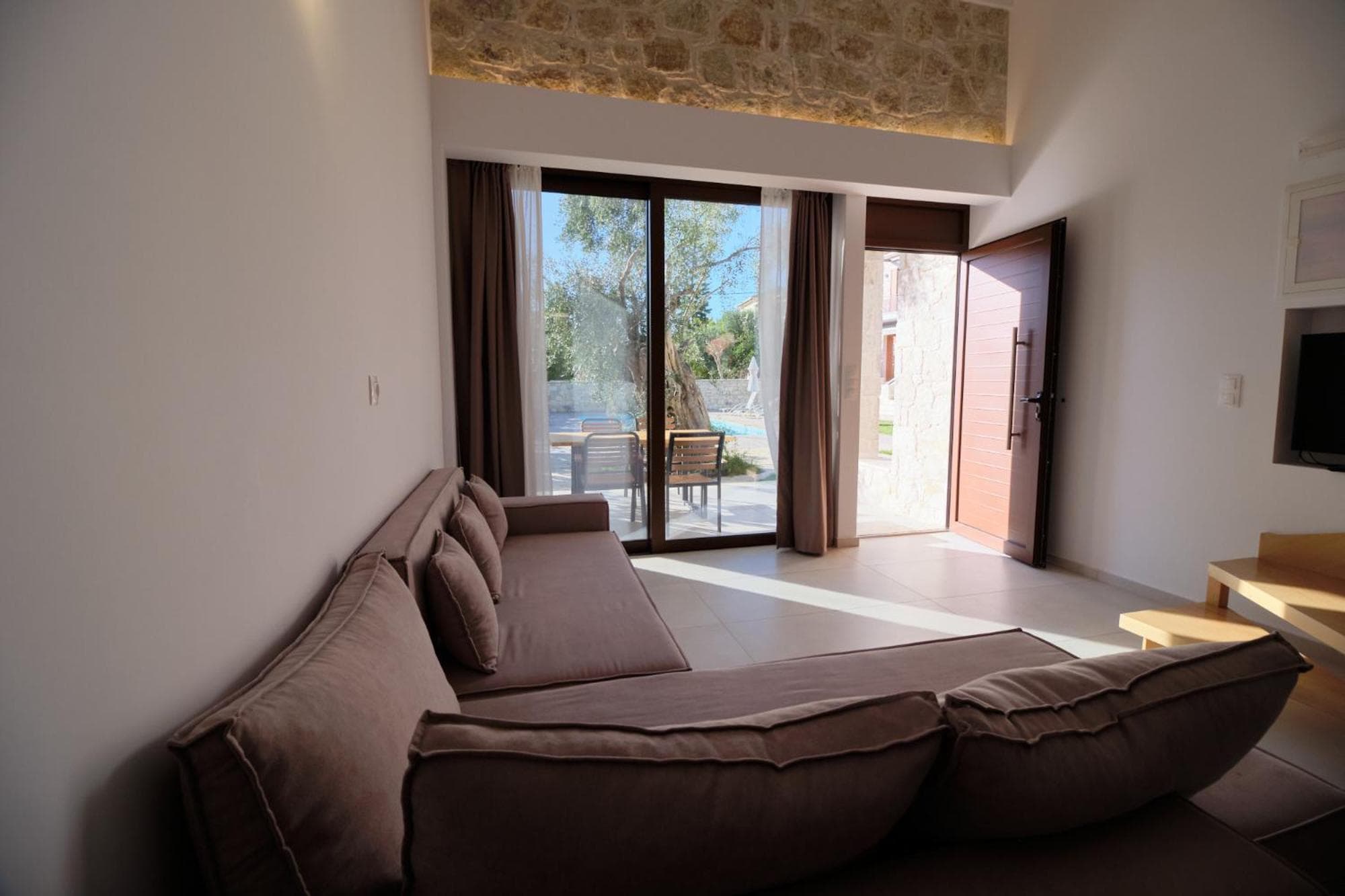 Zefiros Luxury Apartments, Sivota, photo 3