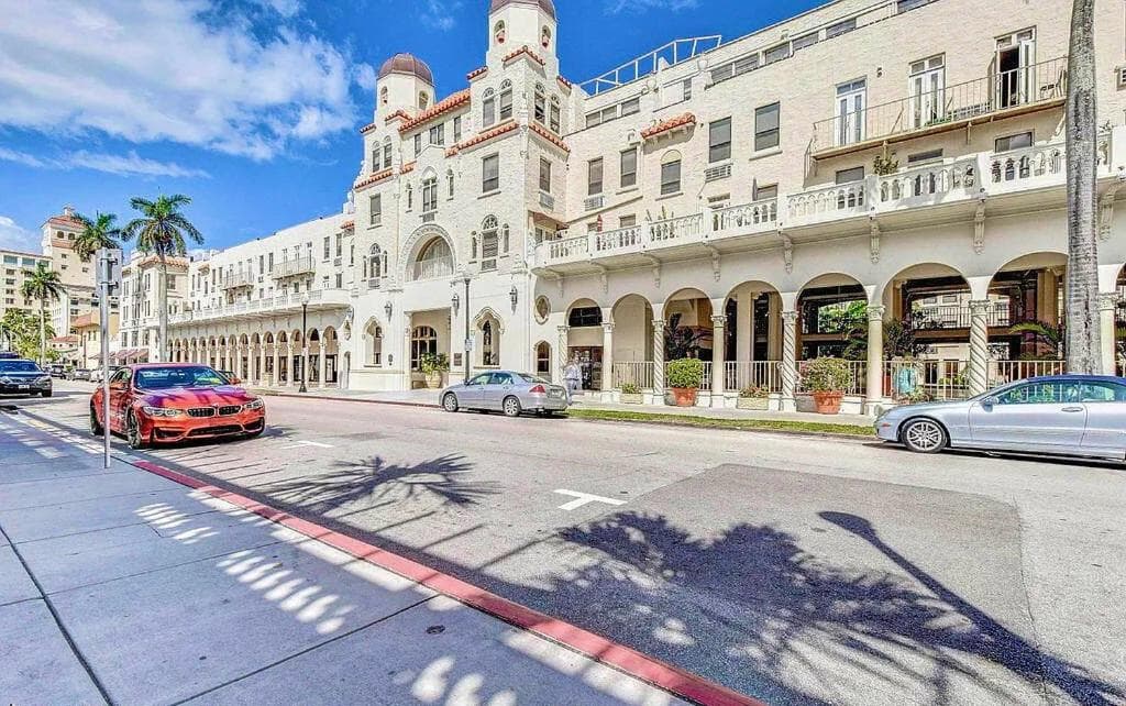 Renovated studio in the heart of Palm Beach - free parking, security box, Palm Beach