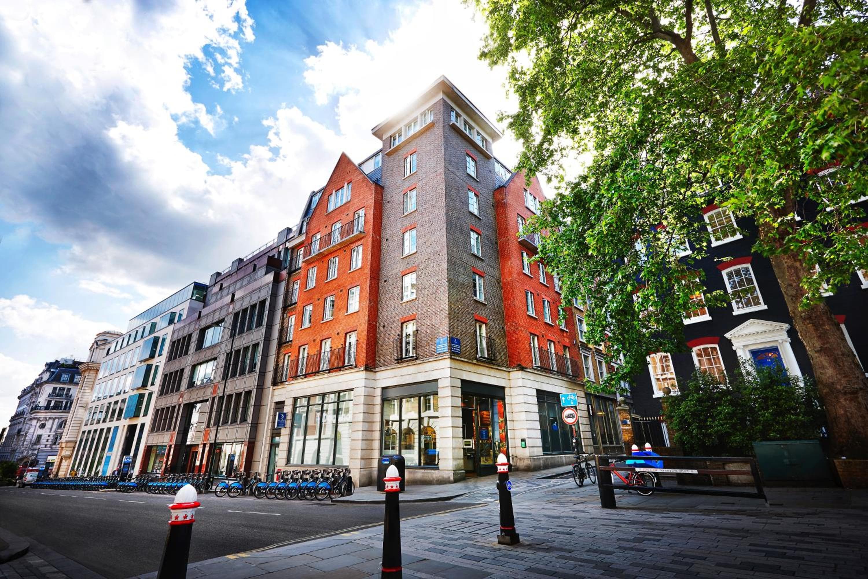 Marlin Apartments London City - Queen Street, London