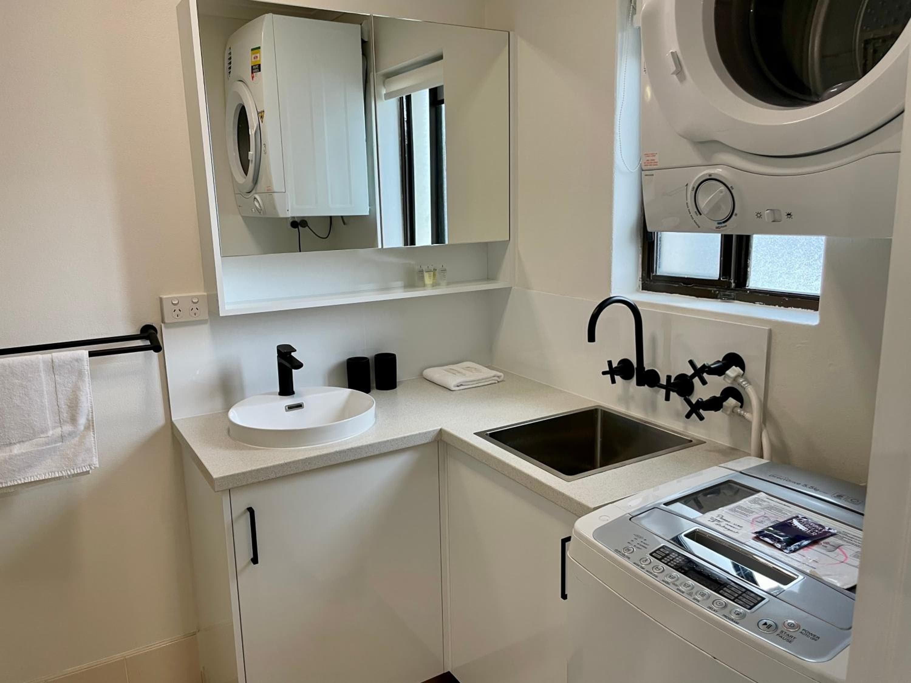 Burleigh Palms Holiday Apartments, Gold Coast
