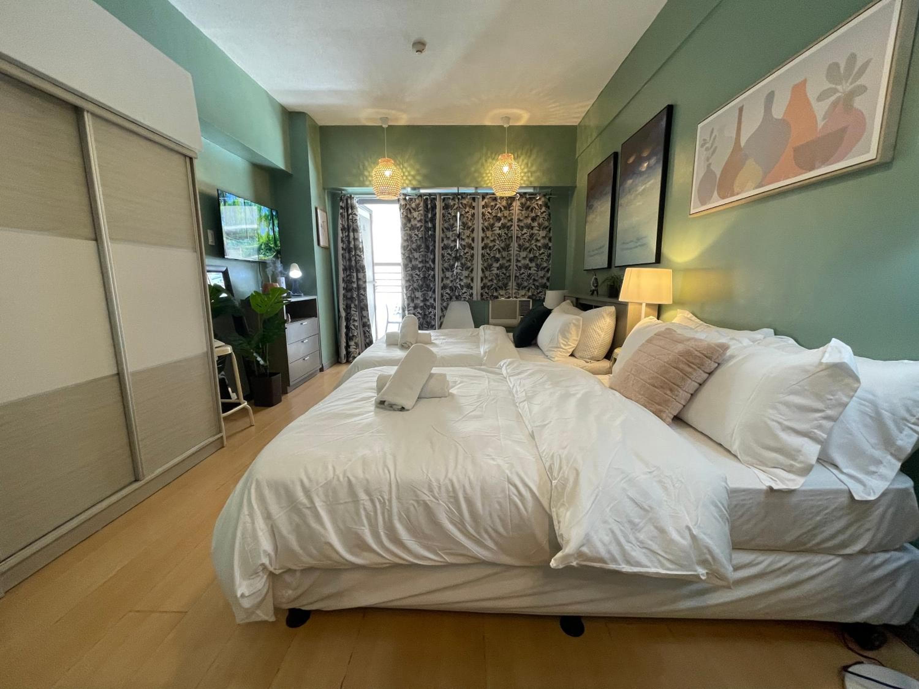 Poolview Family Room Greenbelt Makati, Manila, photo 2
