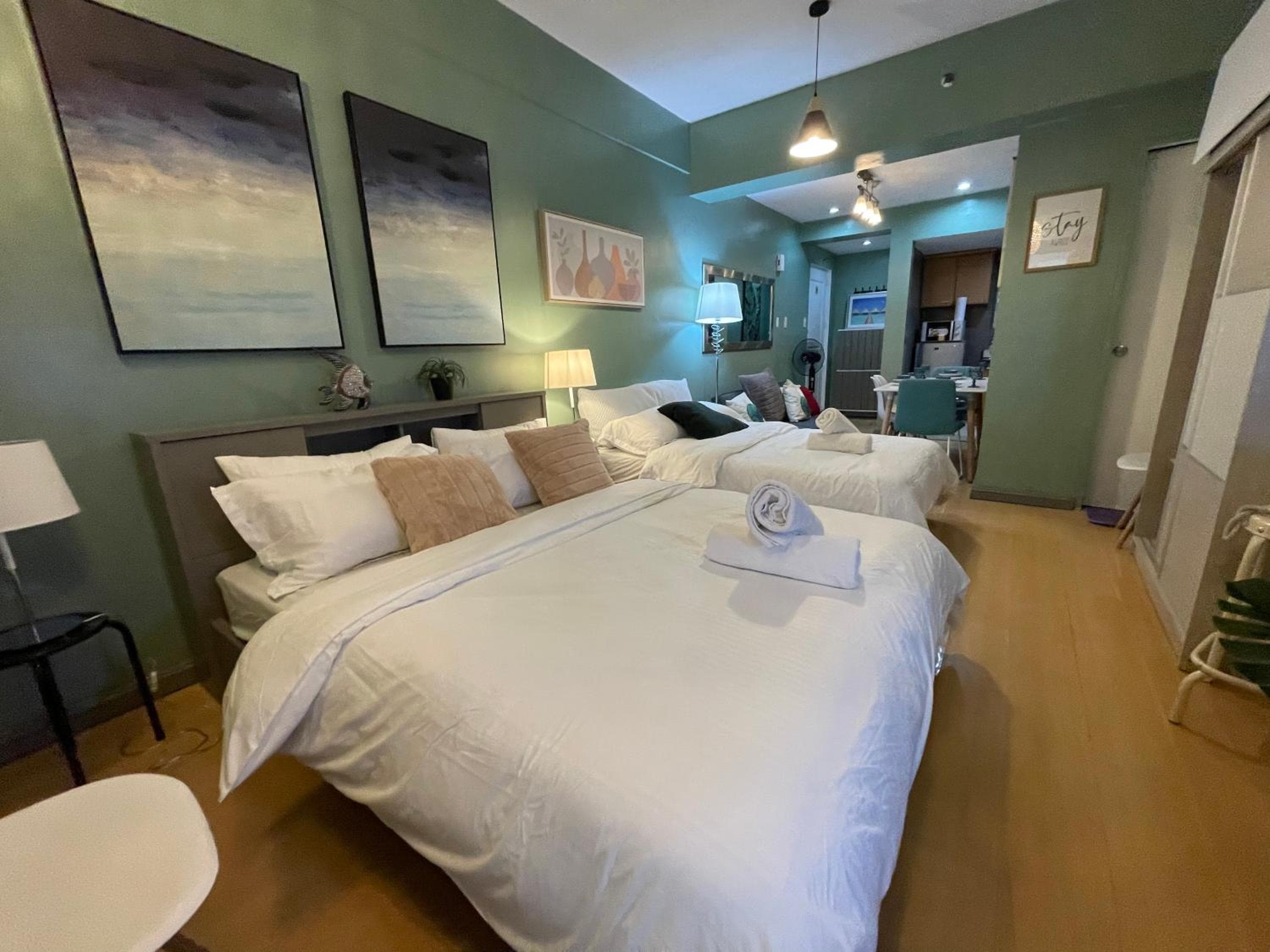 Poolview Family Room Greenbelt Makati, Manila, photo 3