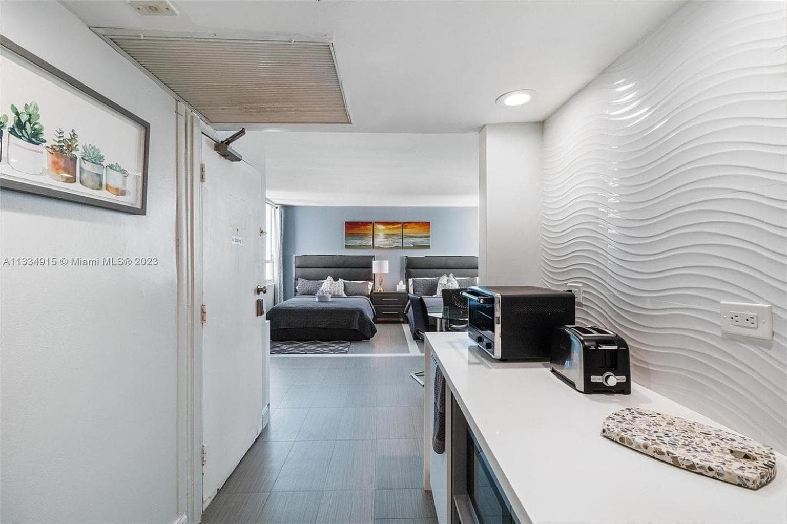11th Miami Beach - Ocean View -Free Valet Parking, Miami Beach, photo 2